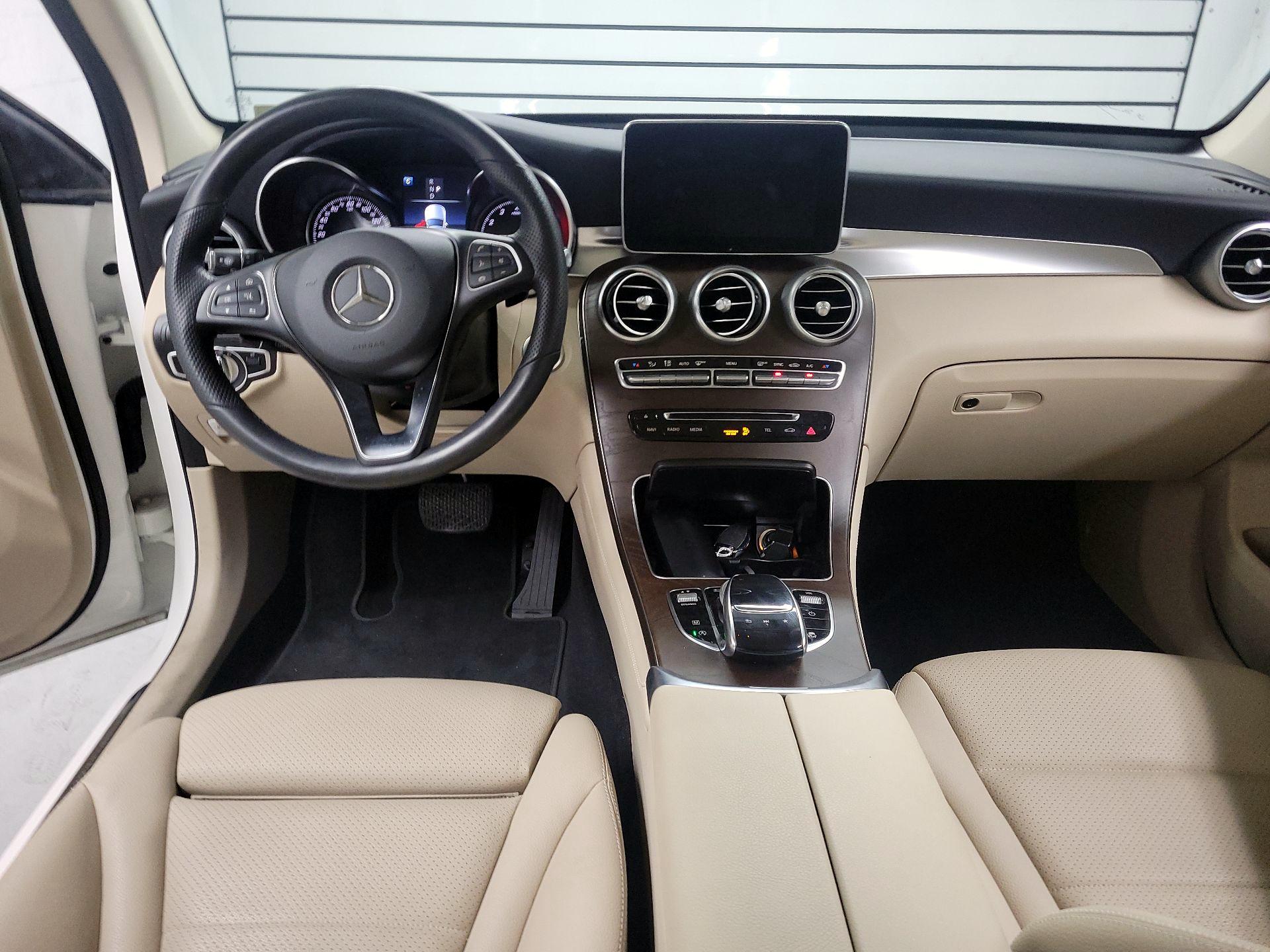 Thumbnail: 2019 Mercedes-Benz GLC - 9