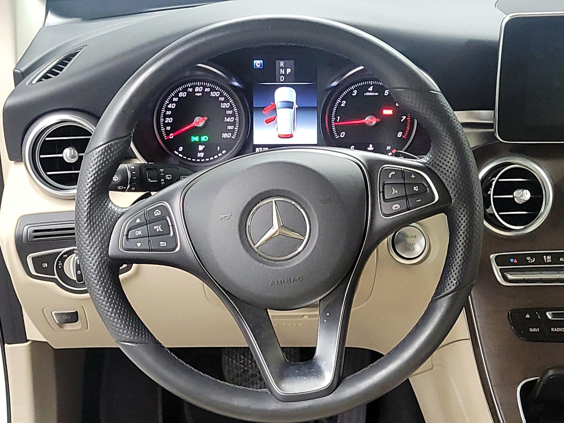 Thumbnail: 2019 Mercedes-Benz GLC - 10