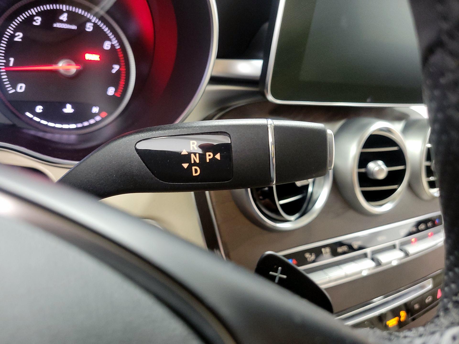 Thumbnail: 2019 Mercedes-Benz GLC - 16