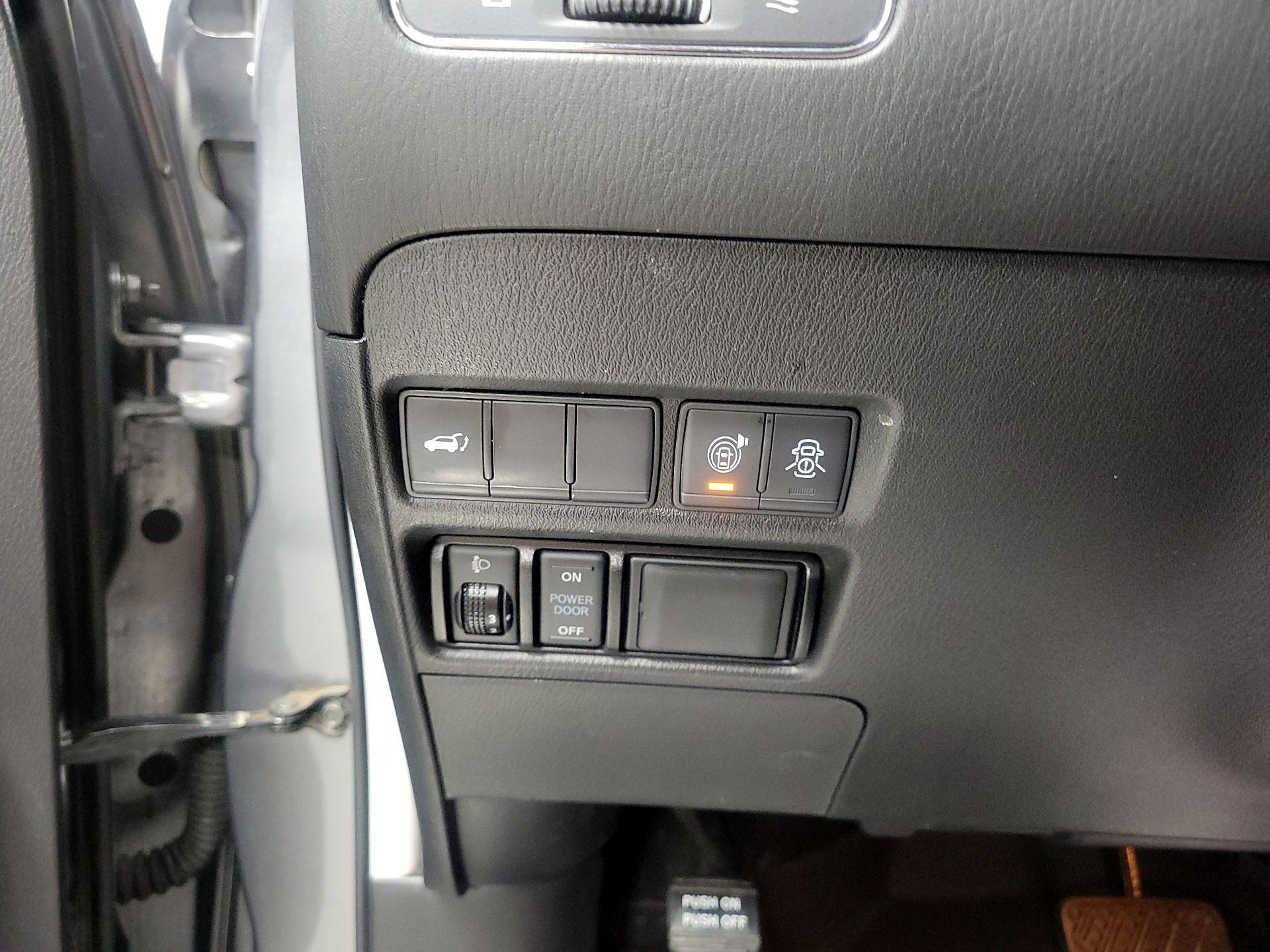 Thumbnail: 2019 Nissan Armada - 13