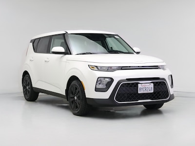 White 2022 Kia Soul LX