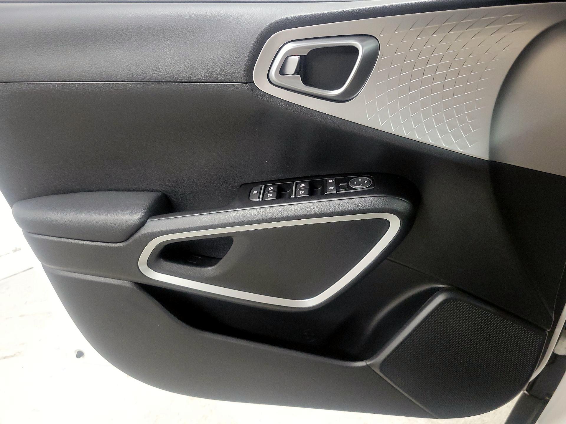 Thumbnail: 2022 Kia Soul - 12