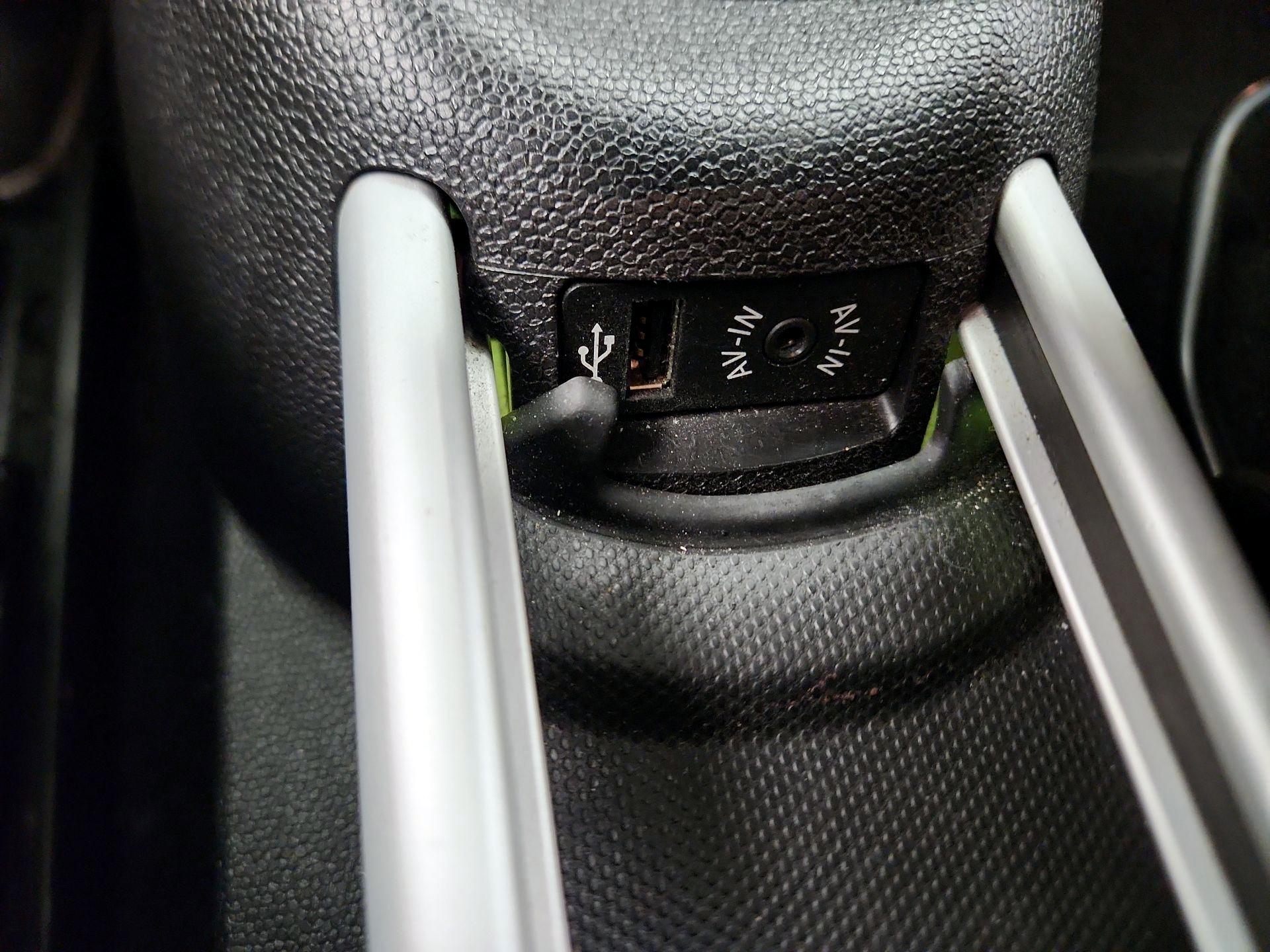 Thumbnail: 2015 MINI Cooper Countryman - 16