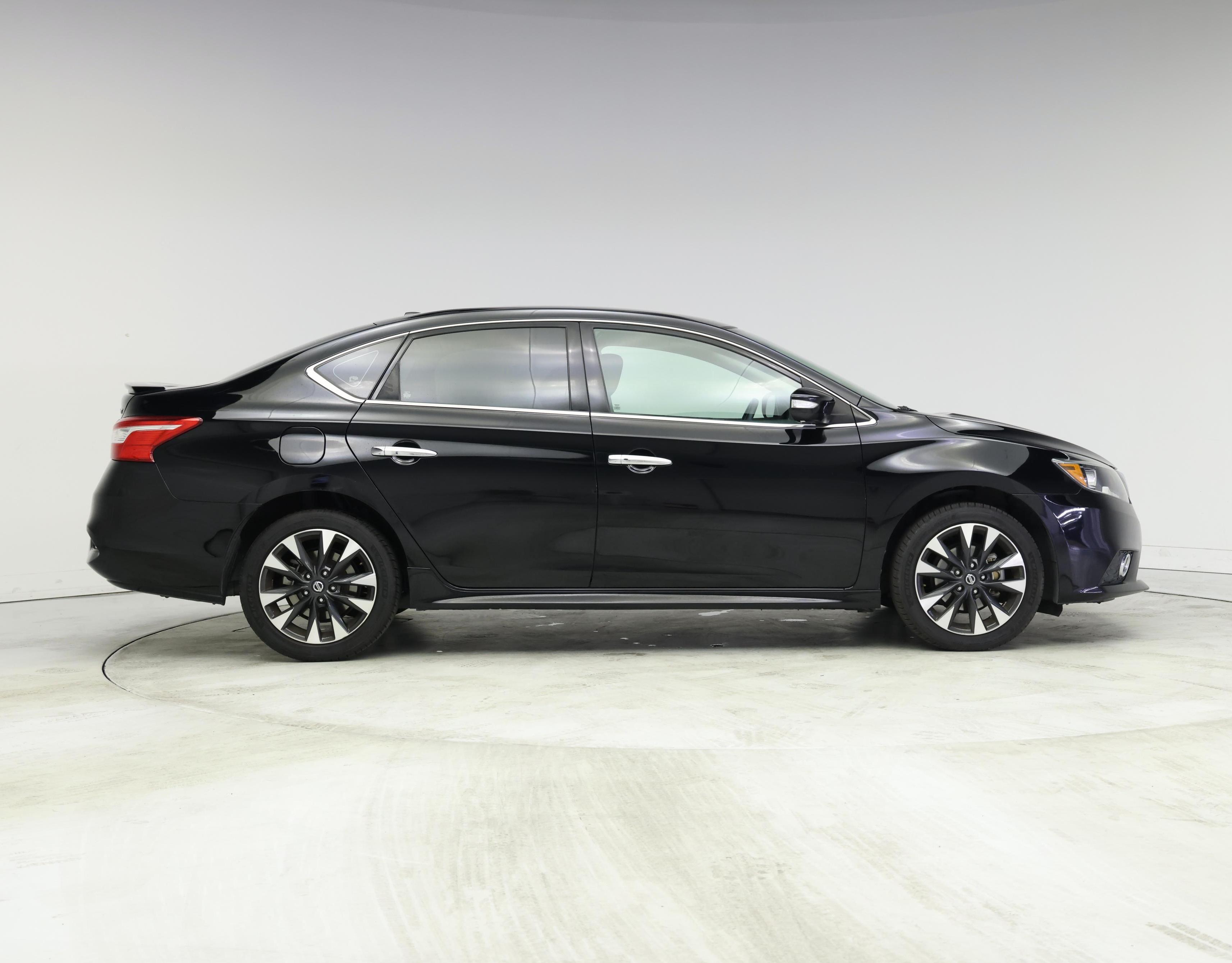 Thumbnail: 2019 Nissan Sentra - 7
