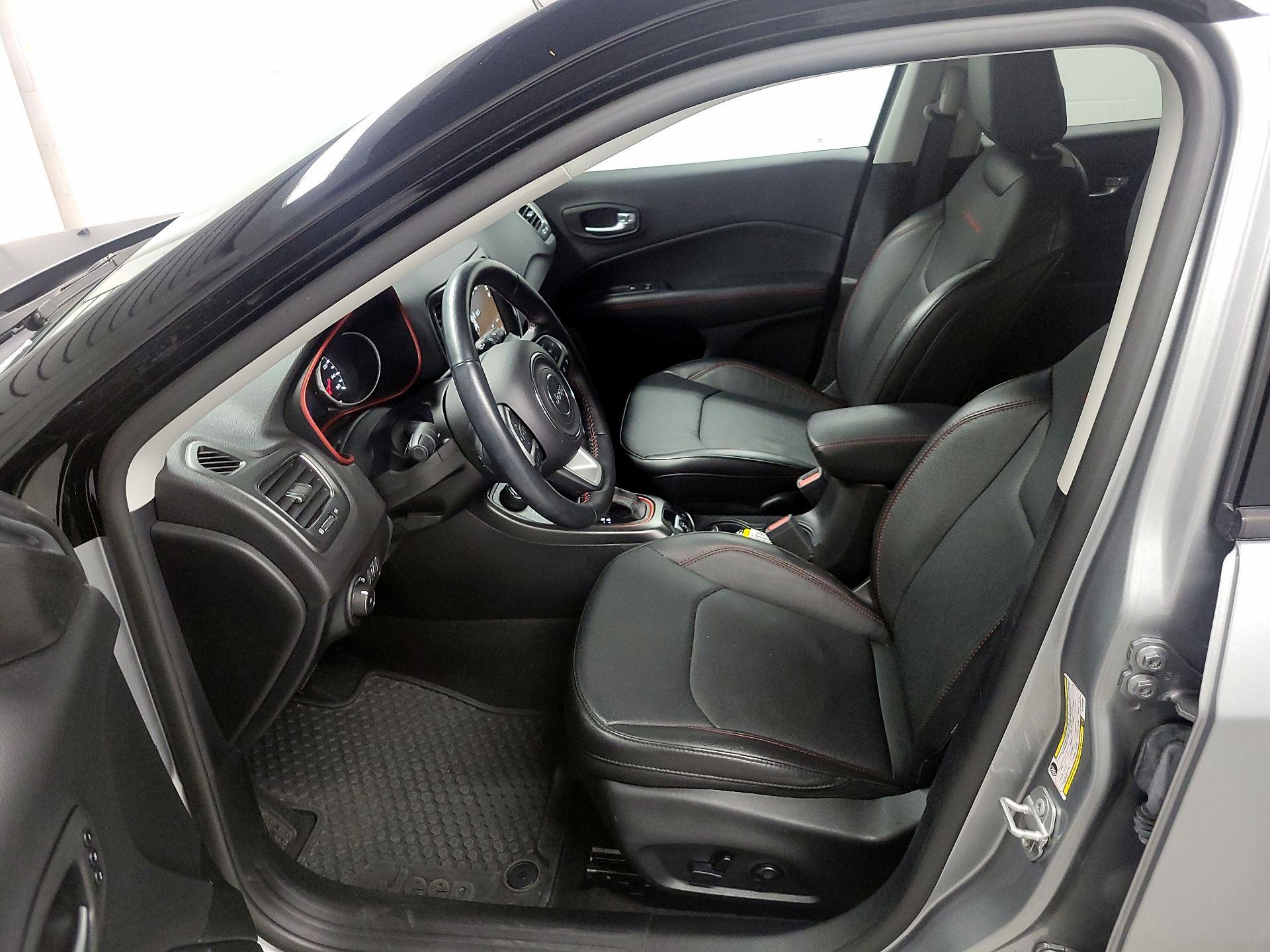 Thumbnail: 2021 Jeep Compass - 11