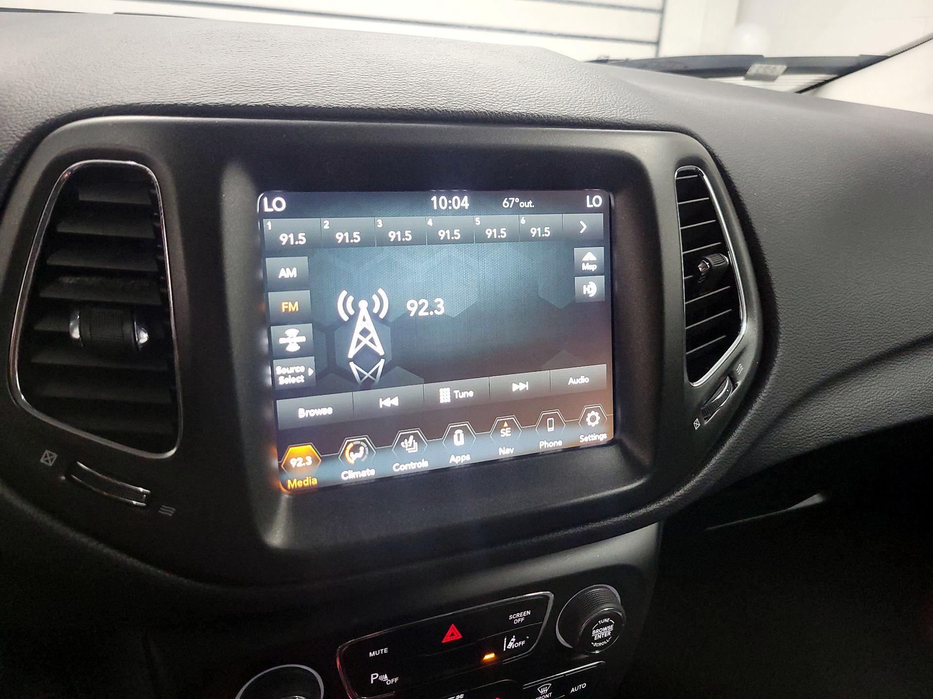 Thumbnail: 2021 Jeep Compass - 14