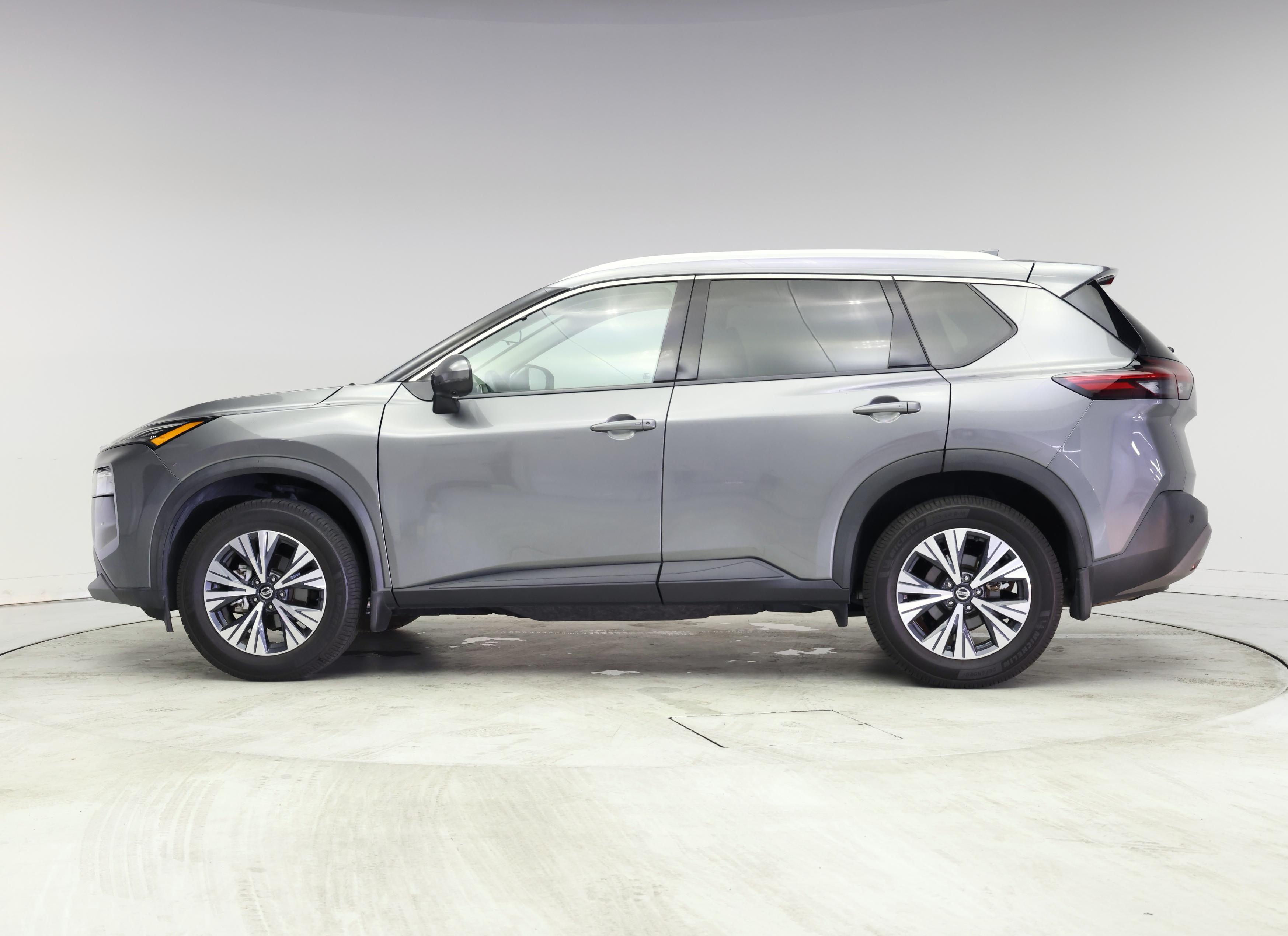 Thumbnail: 2021 Nissan Rogue - 3