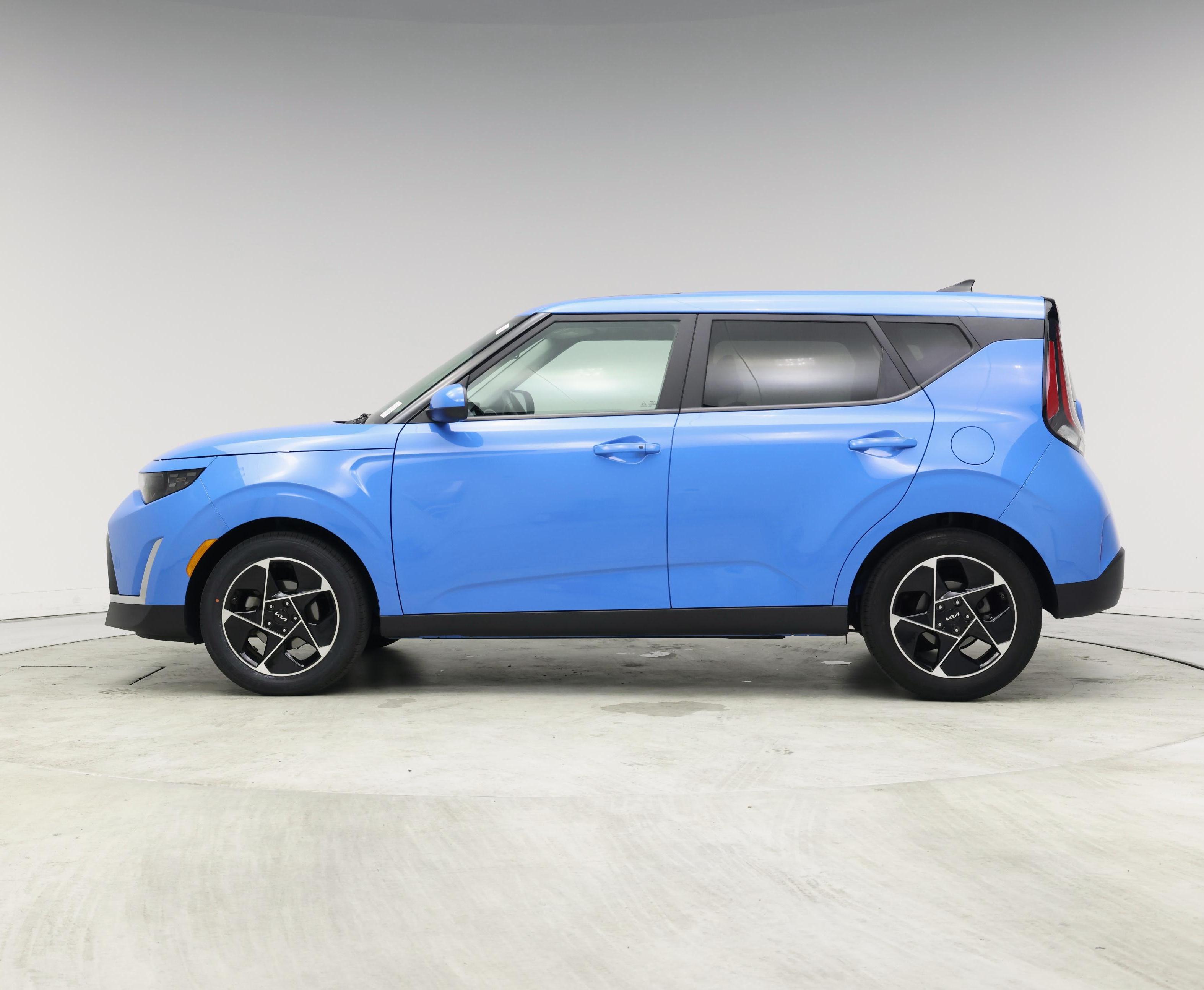 Thumbnail: 2023 Kia Soul - 3