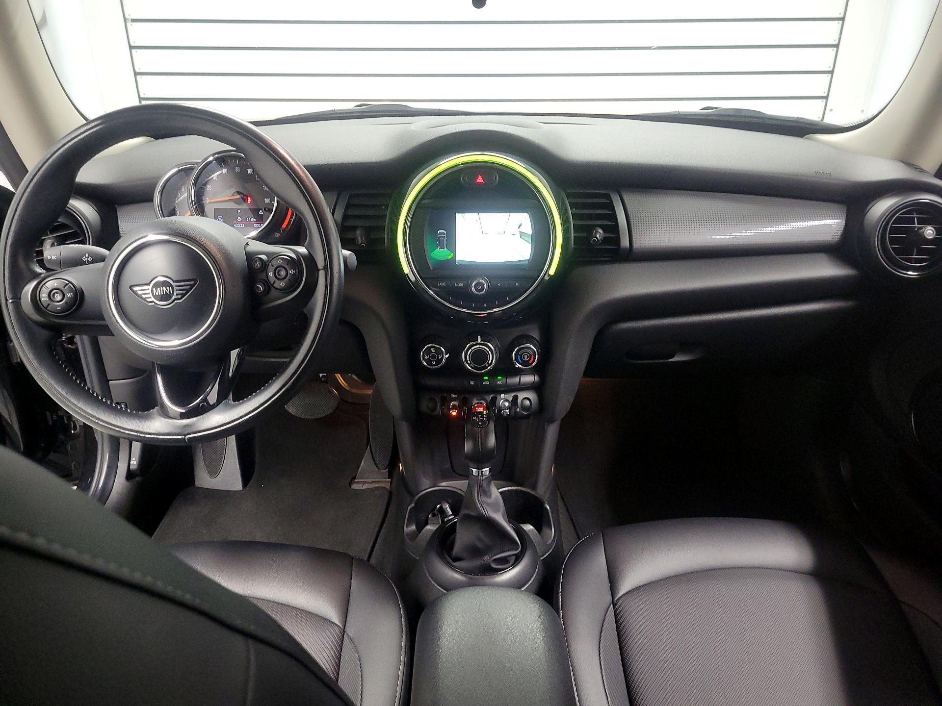 Thumbnail: 2019 MINI Cooper Hardtop - 9