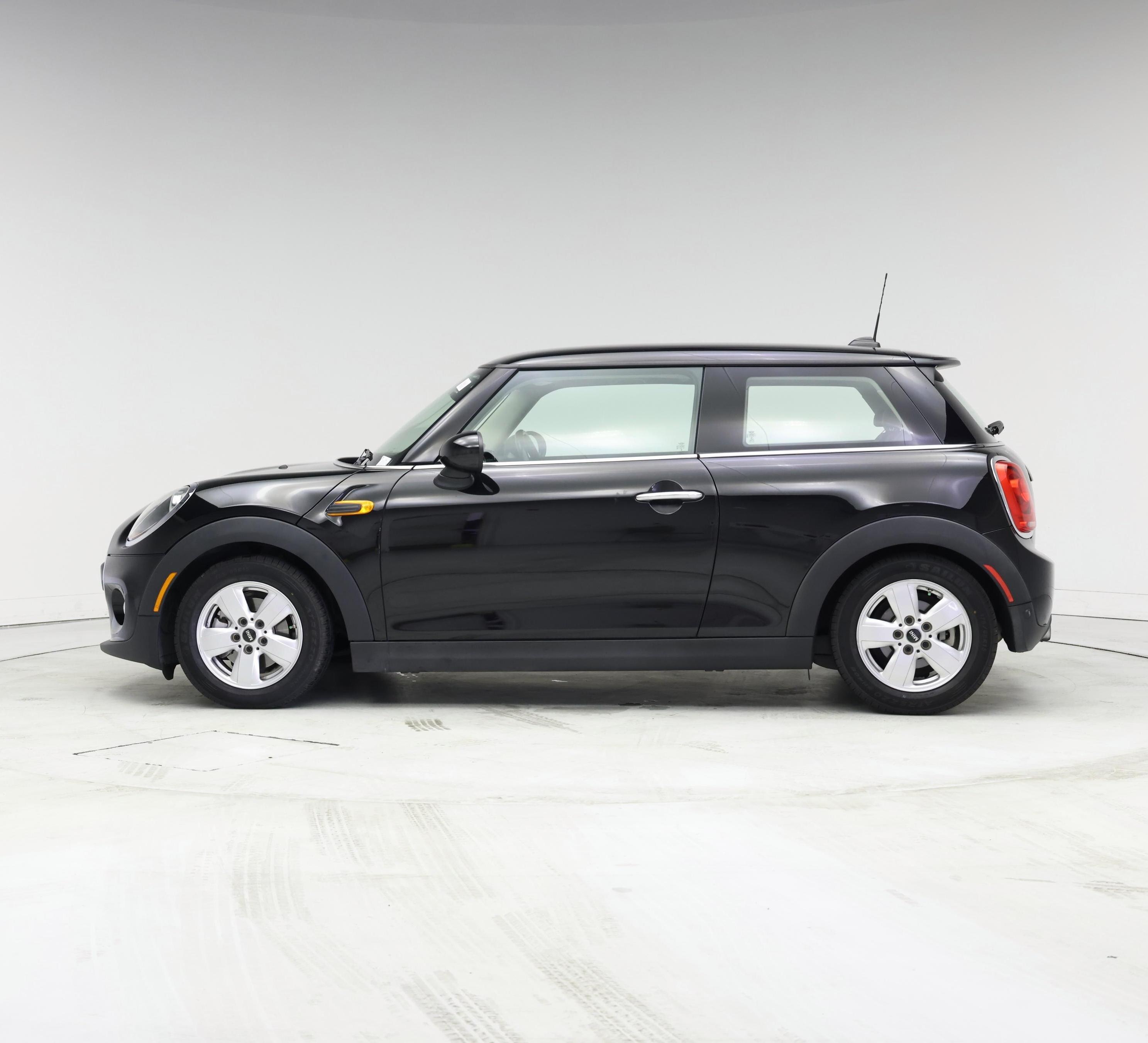Thumbnail: 2019 MINI Cooper Hardtop - 3