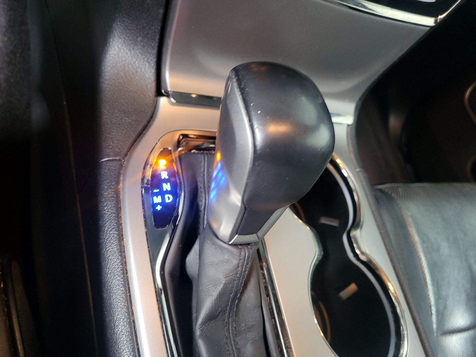 Thumbnail: 2019 Jeep Grand Cherokee - 16