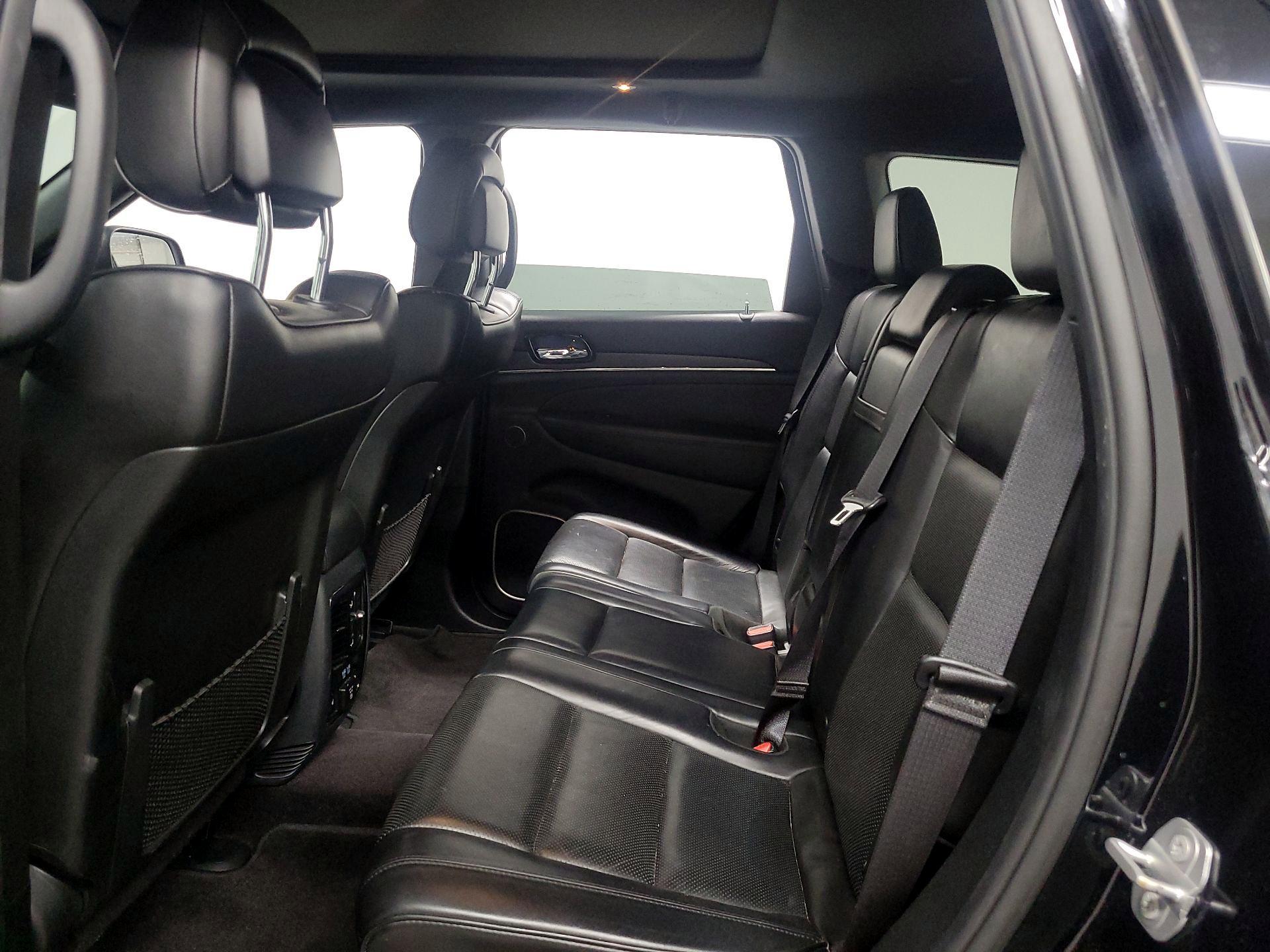 Thumbnail: 2019 Jeep Grand Cherokee - 17
