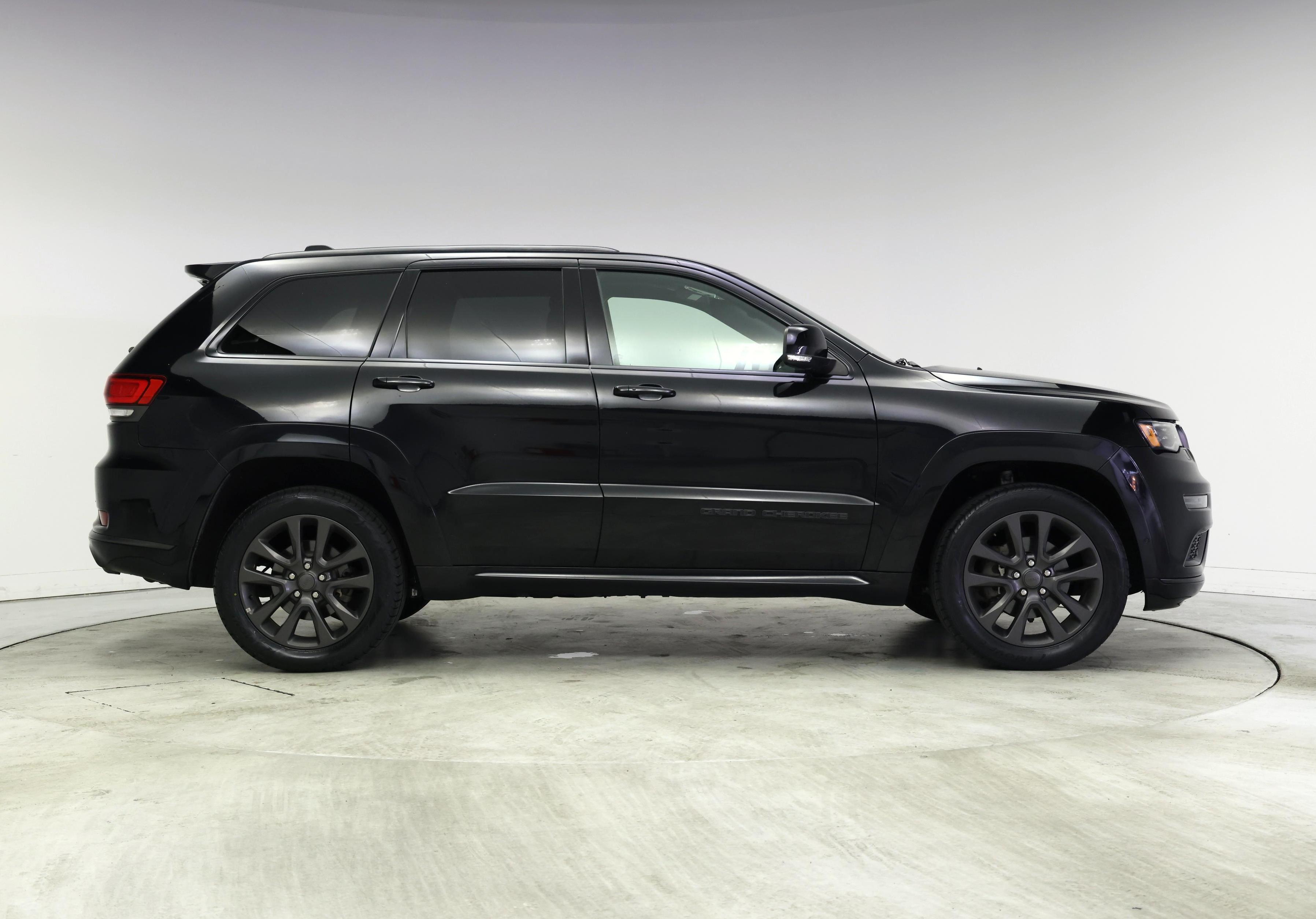 Thumbnail: 2019 Jeep Grand Cherokee - 7