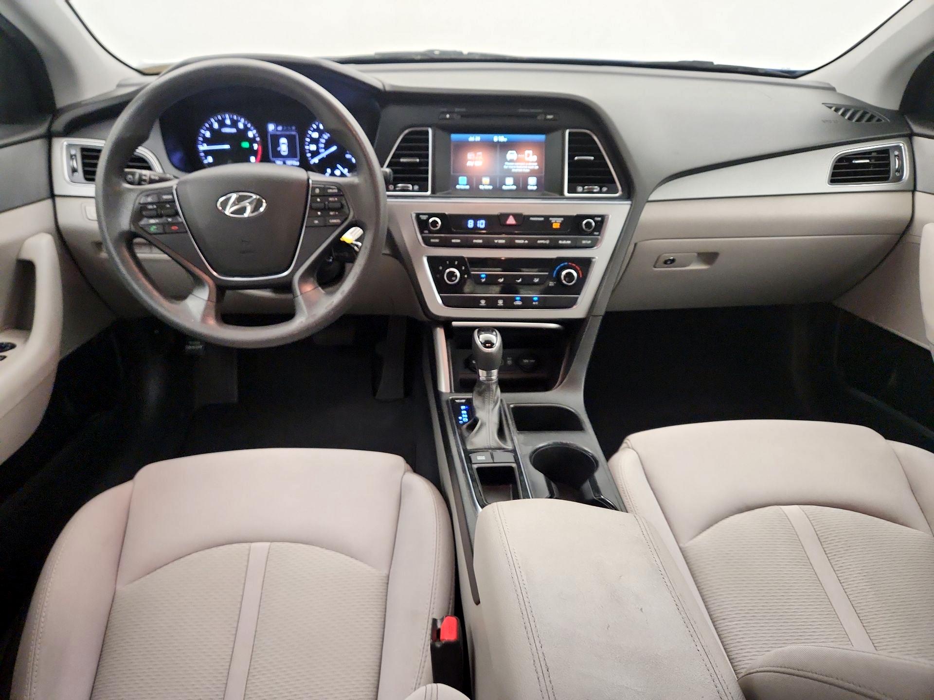 Thumbnail: 2016 Hyundai Sonata - 9