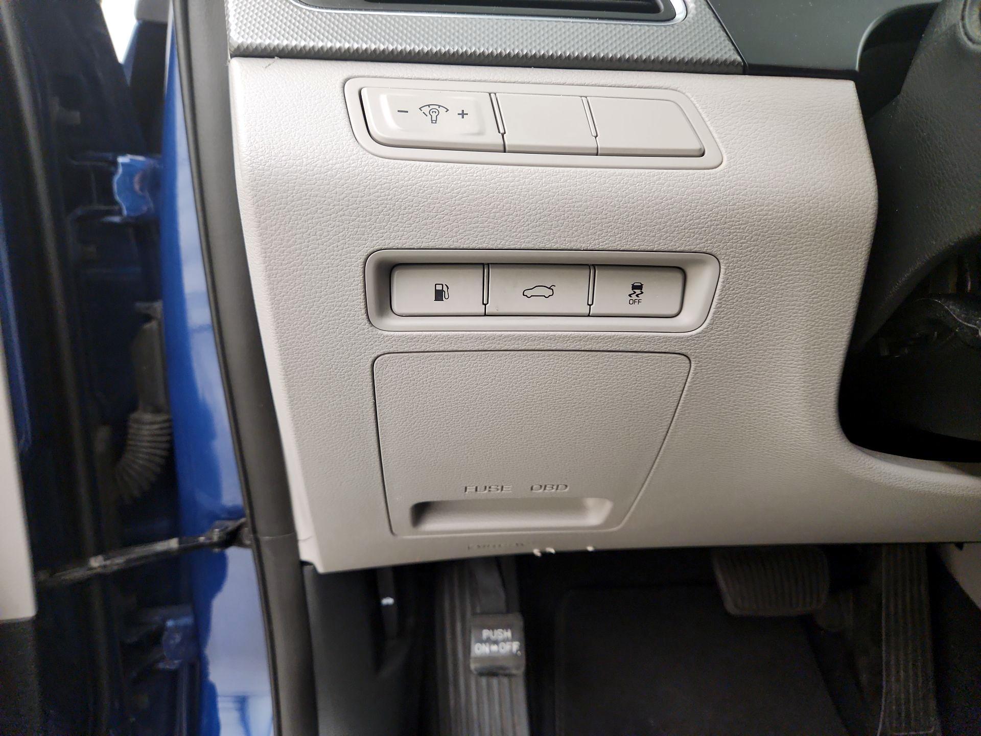Thumbnail: 2016 Hyundai Sonata - 13
