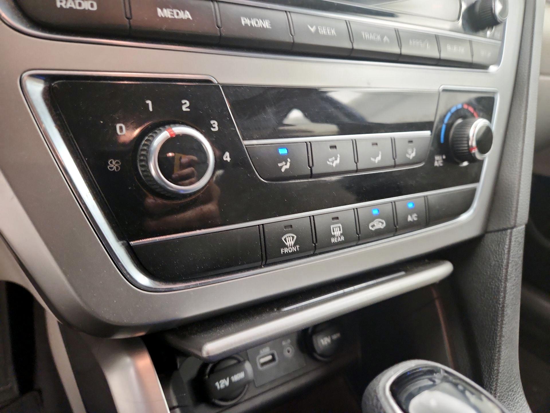 Thumbnail: 2016 Hyundai Sonata - 16