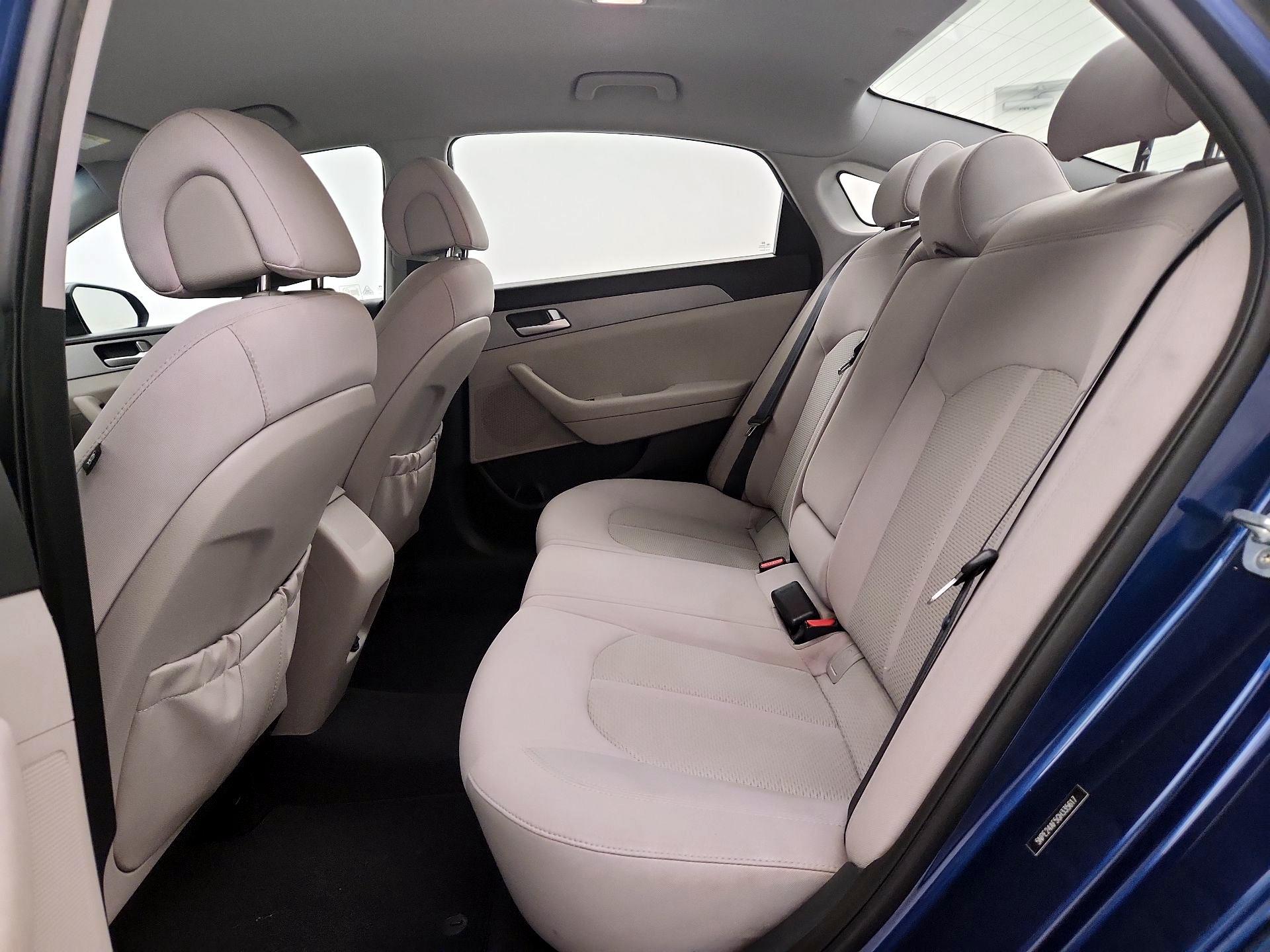 Thumbnail: 2016 Hyundai Sonata - 19