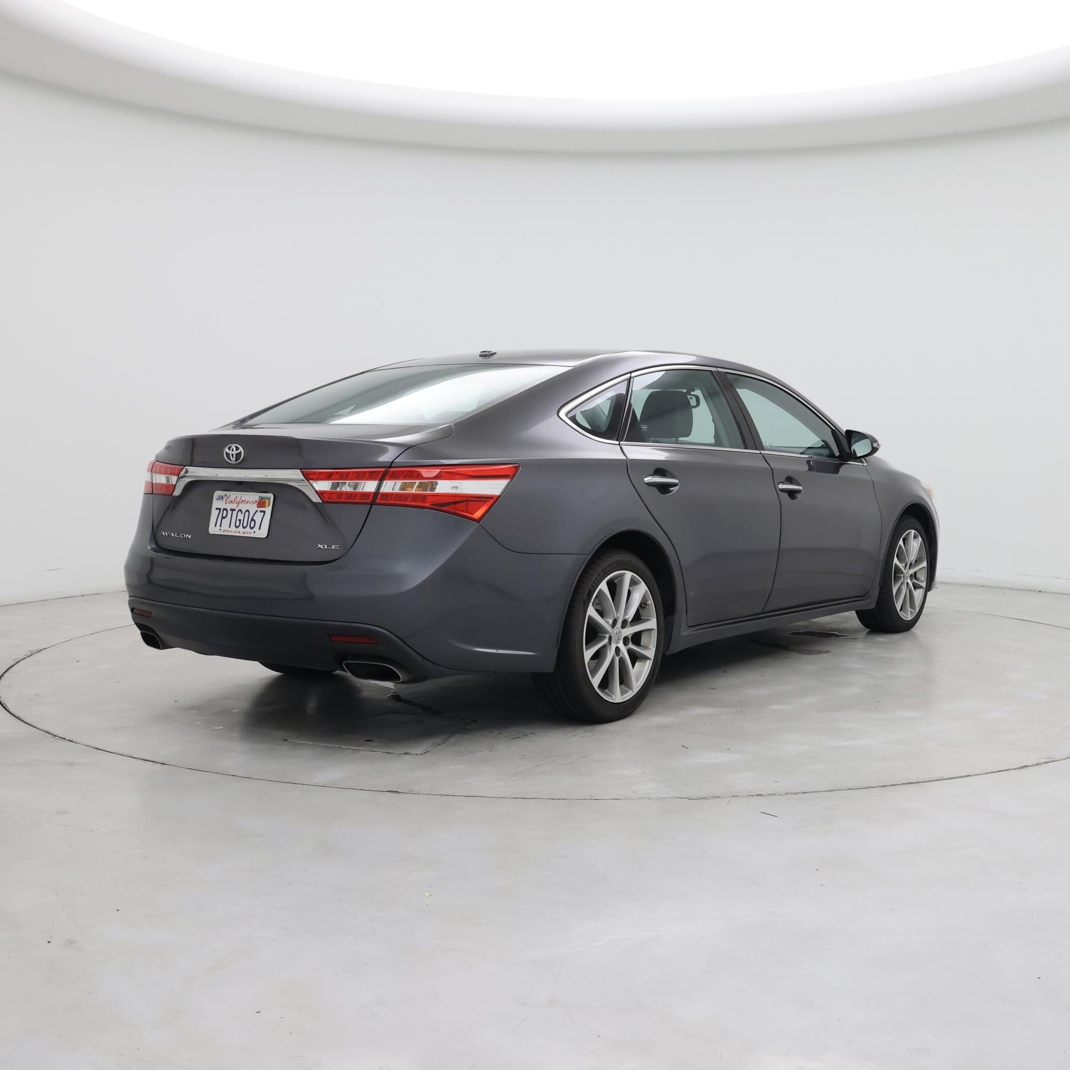 Thumbnail: 2015 Toyota Avalon - 8