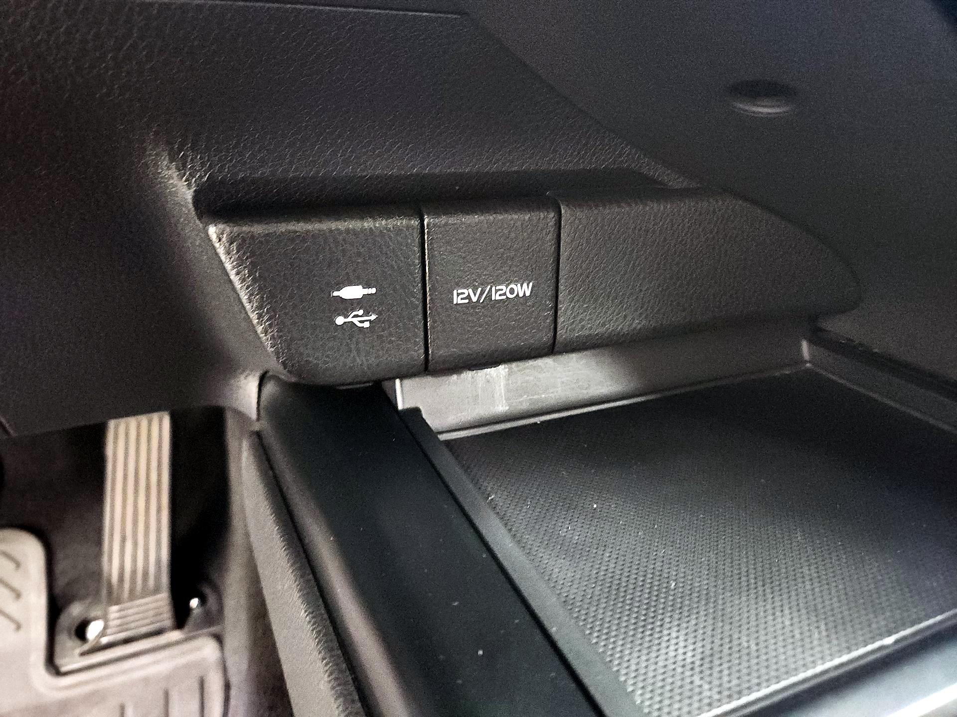 Thumbnail: 2018 Toyota Camry - 18