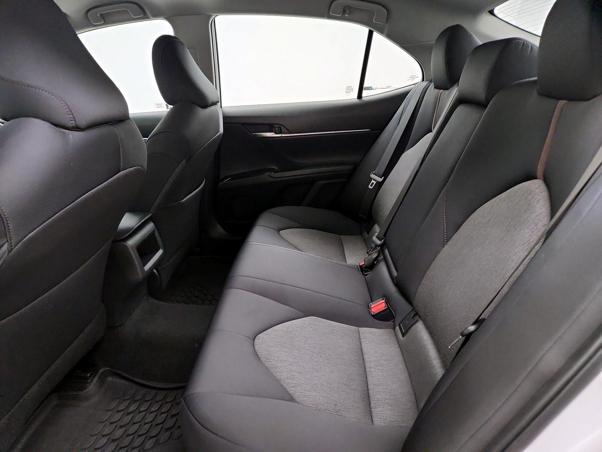 Thumbnail: 2018 Toyota Camry - 19