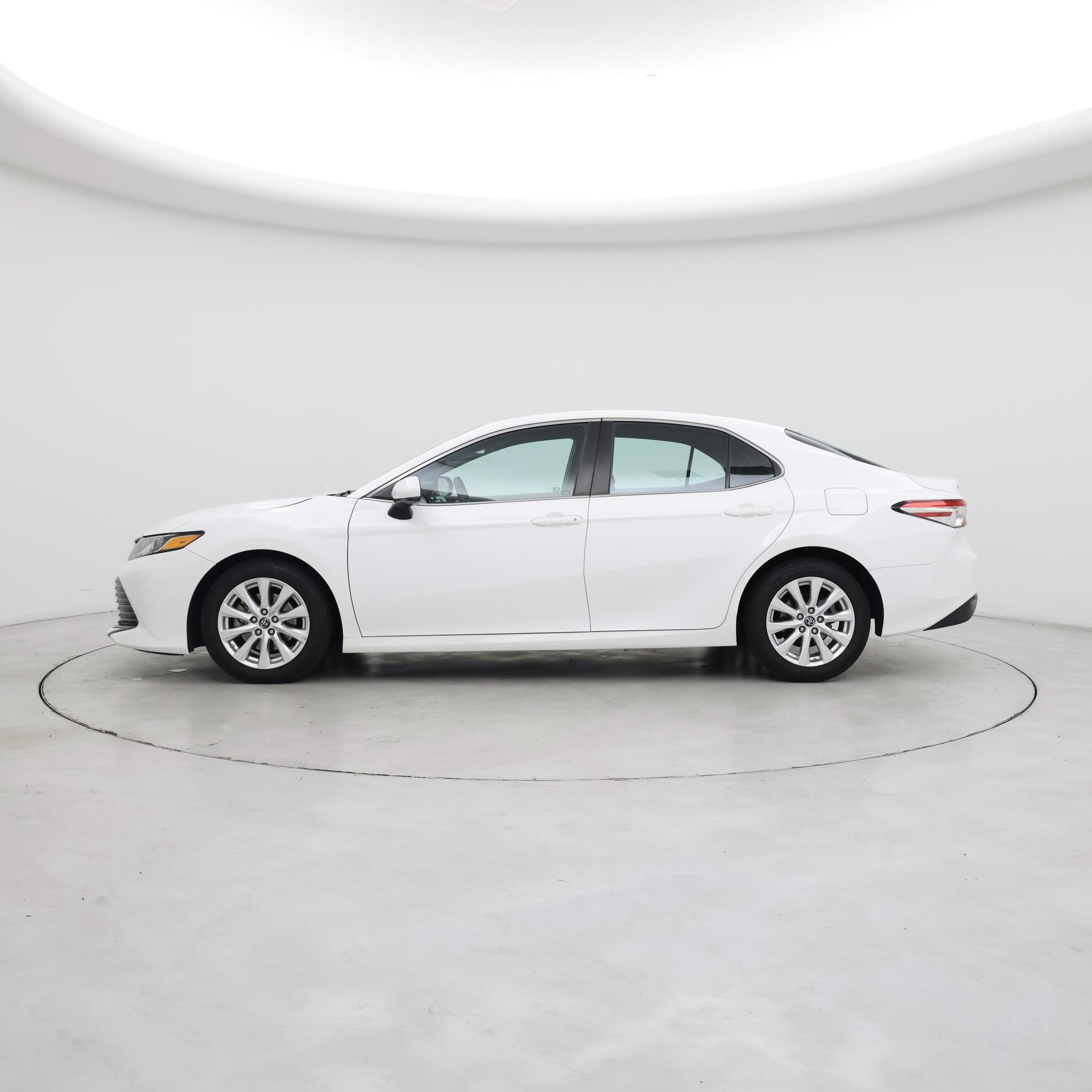 Thumbnail: 2018 Toyota Camry - 3