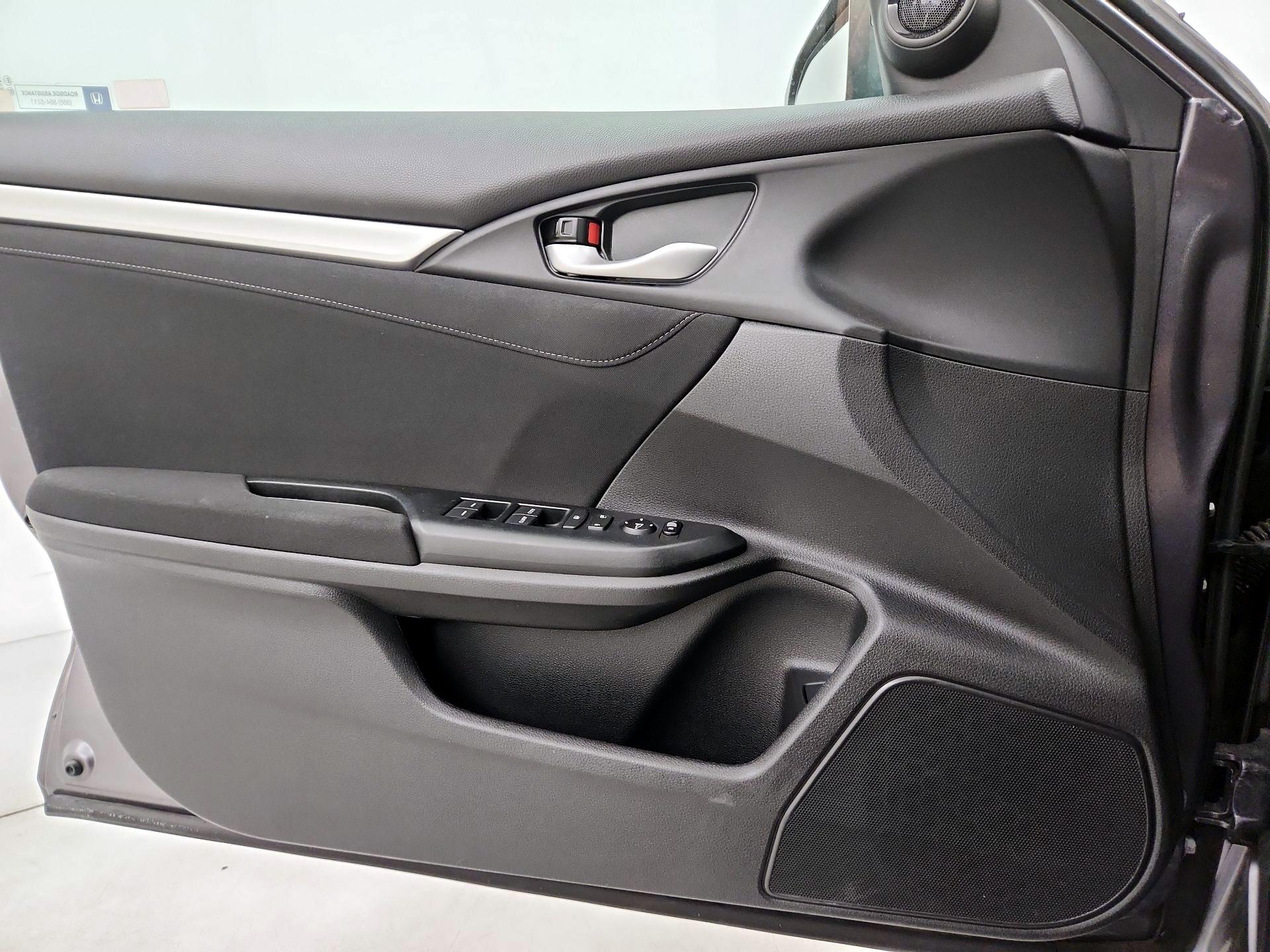 Thumbnail: 2017 Honda Civic - 12
