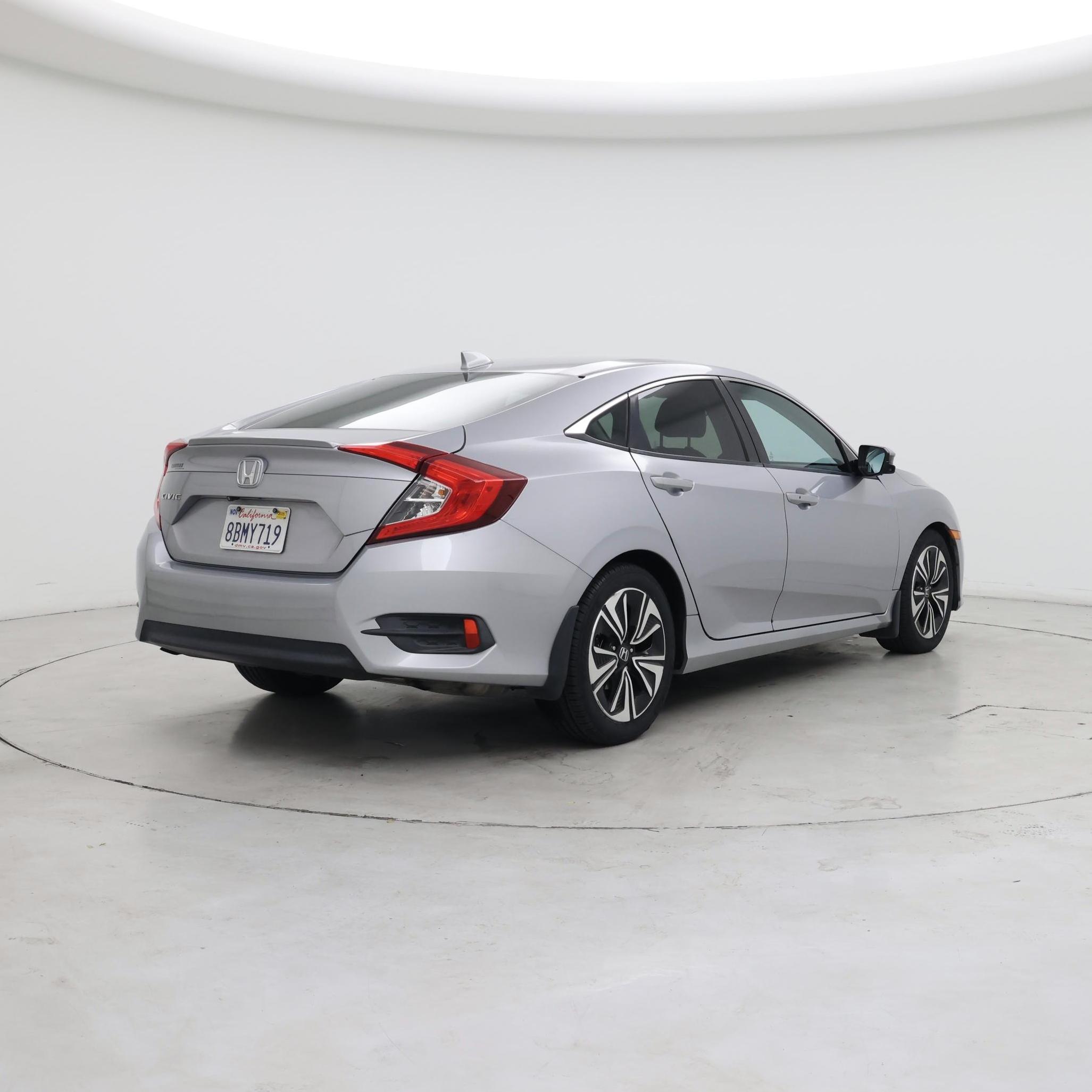Thumbnail: 2017 Honda Civic - 8