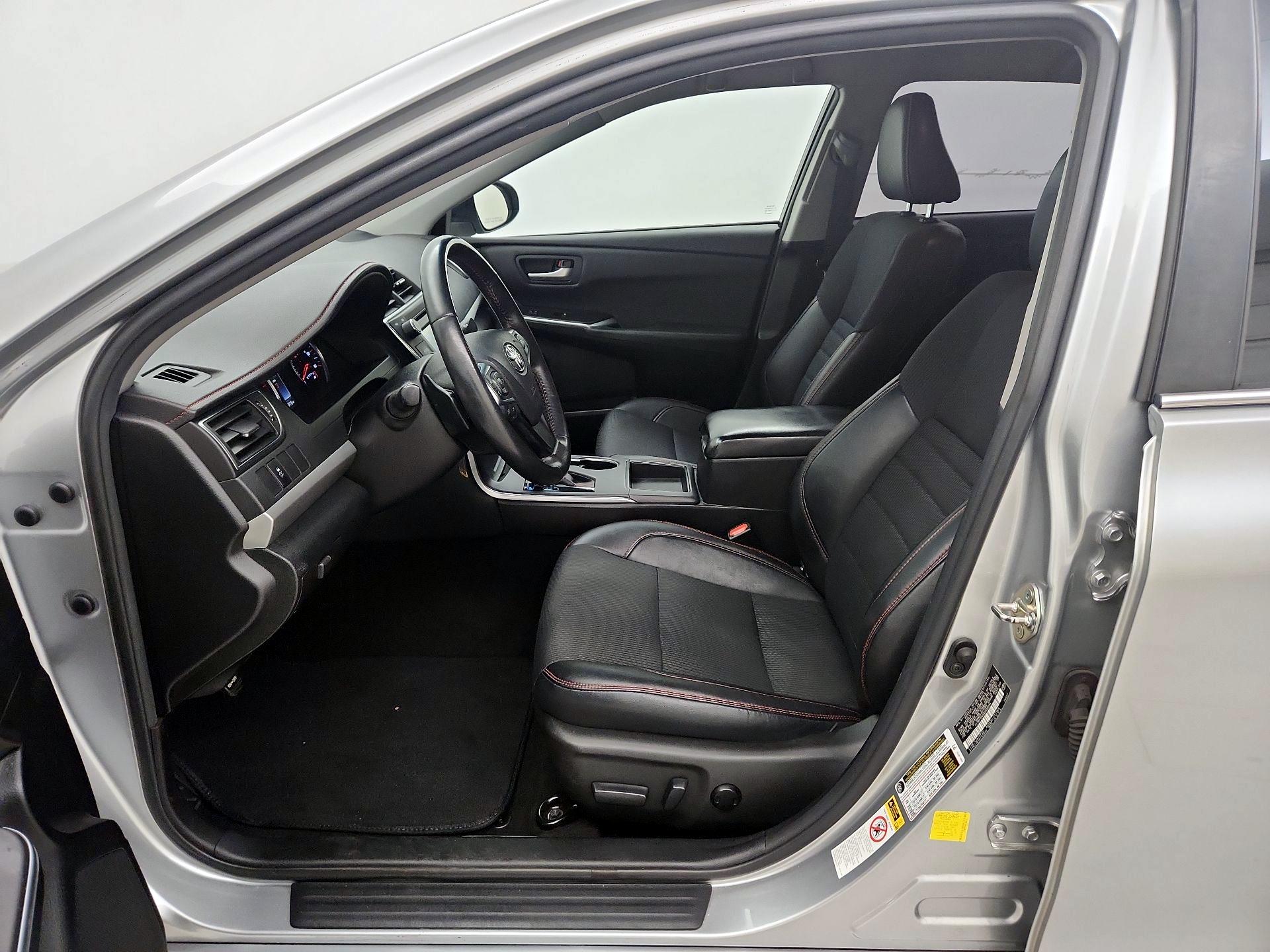 Thumbnail: 2016 Toyota Camry - 11