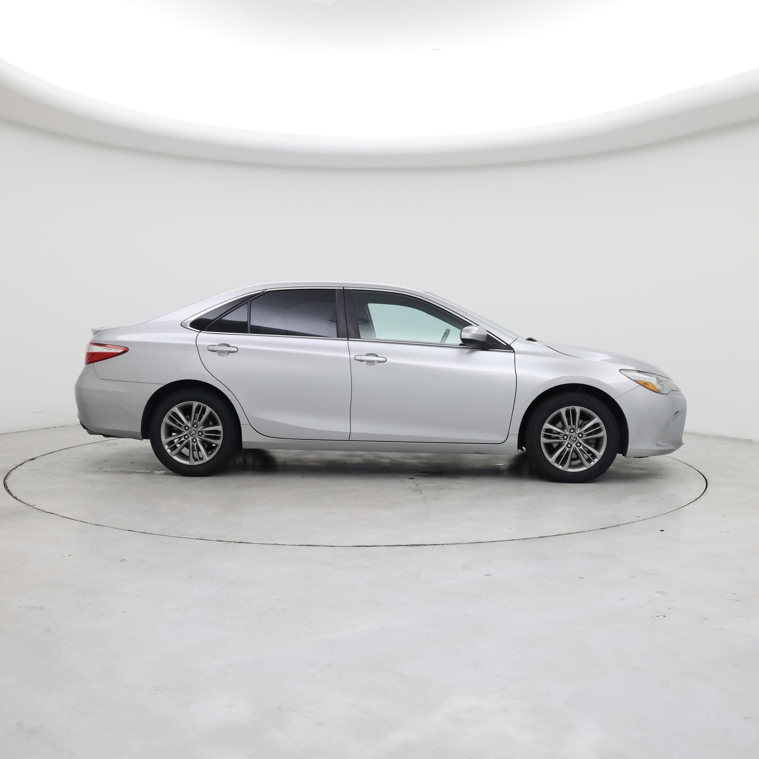 Thumbnail: 2016 Toyota Camry - 7