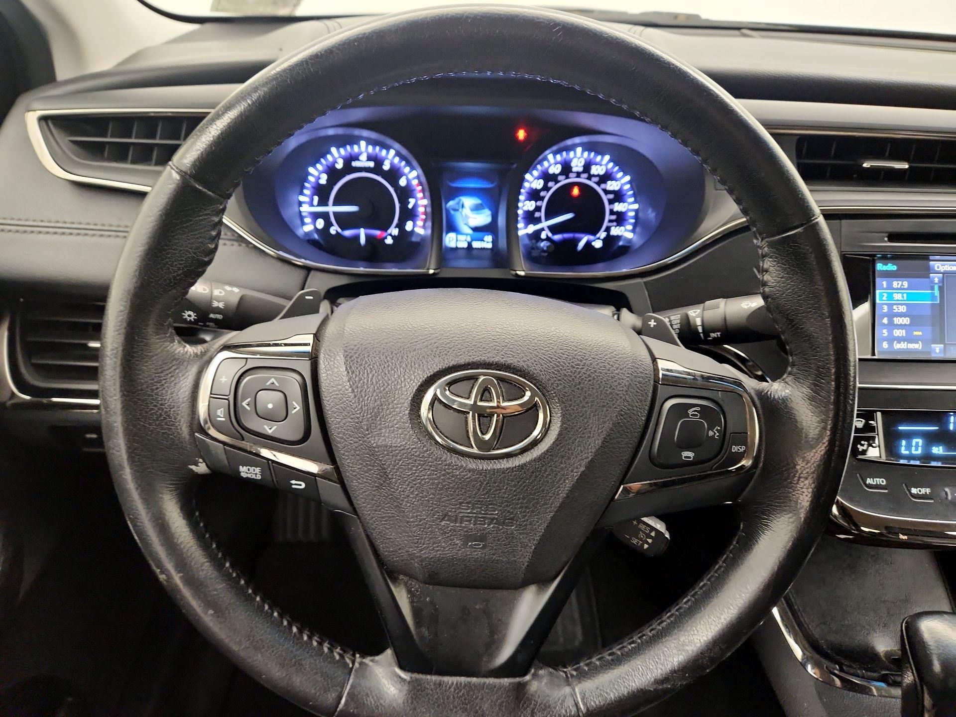 Thumbnail: 2015 Toyota Avalon - 10