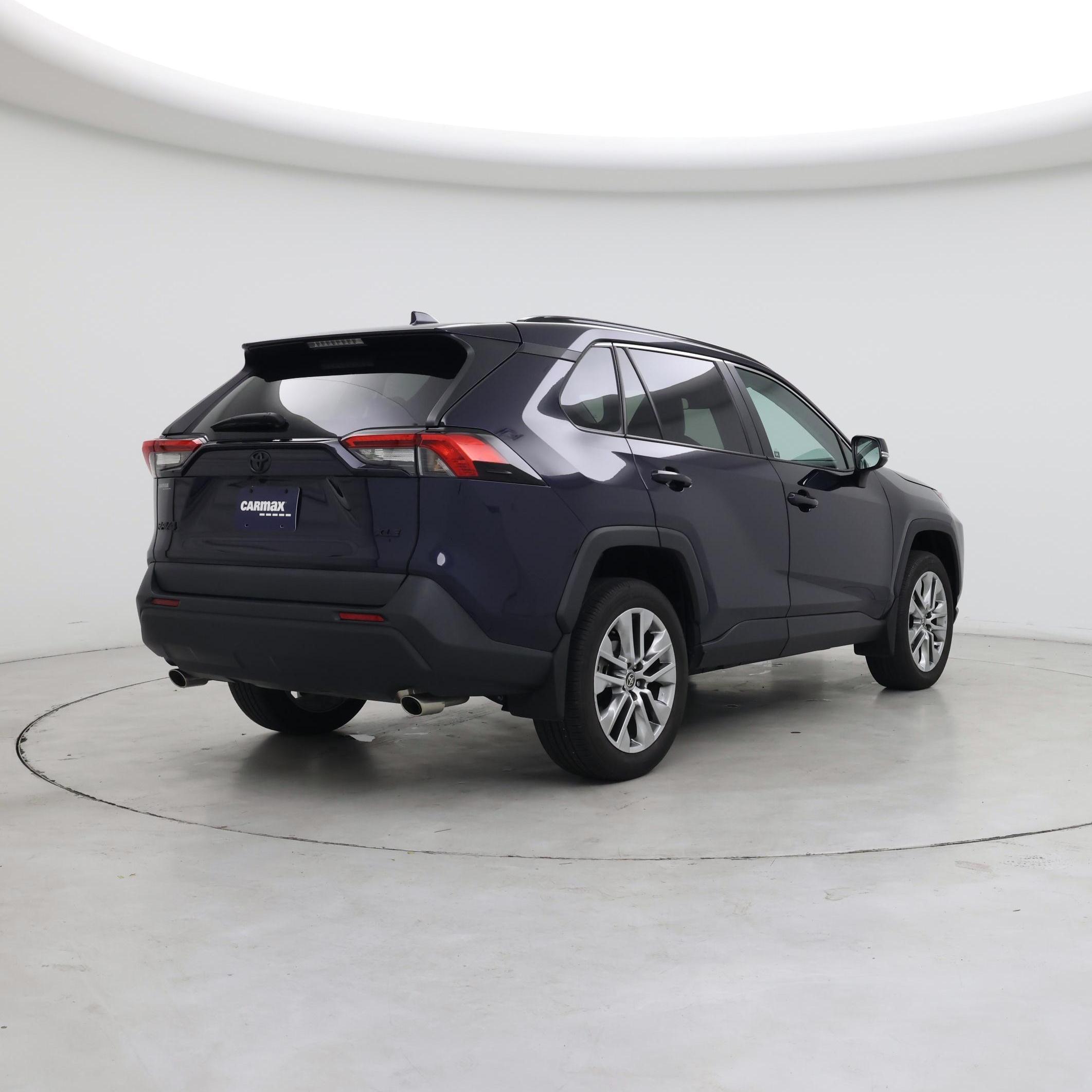 Thumbnail: 2022 Toyota RAV4 - 8