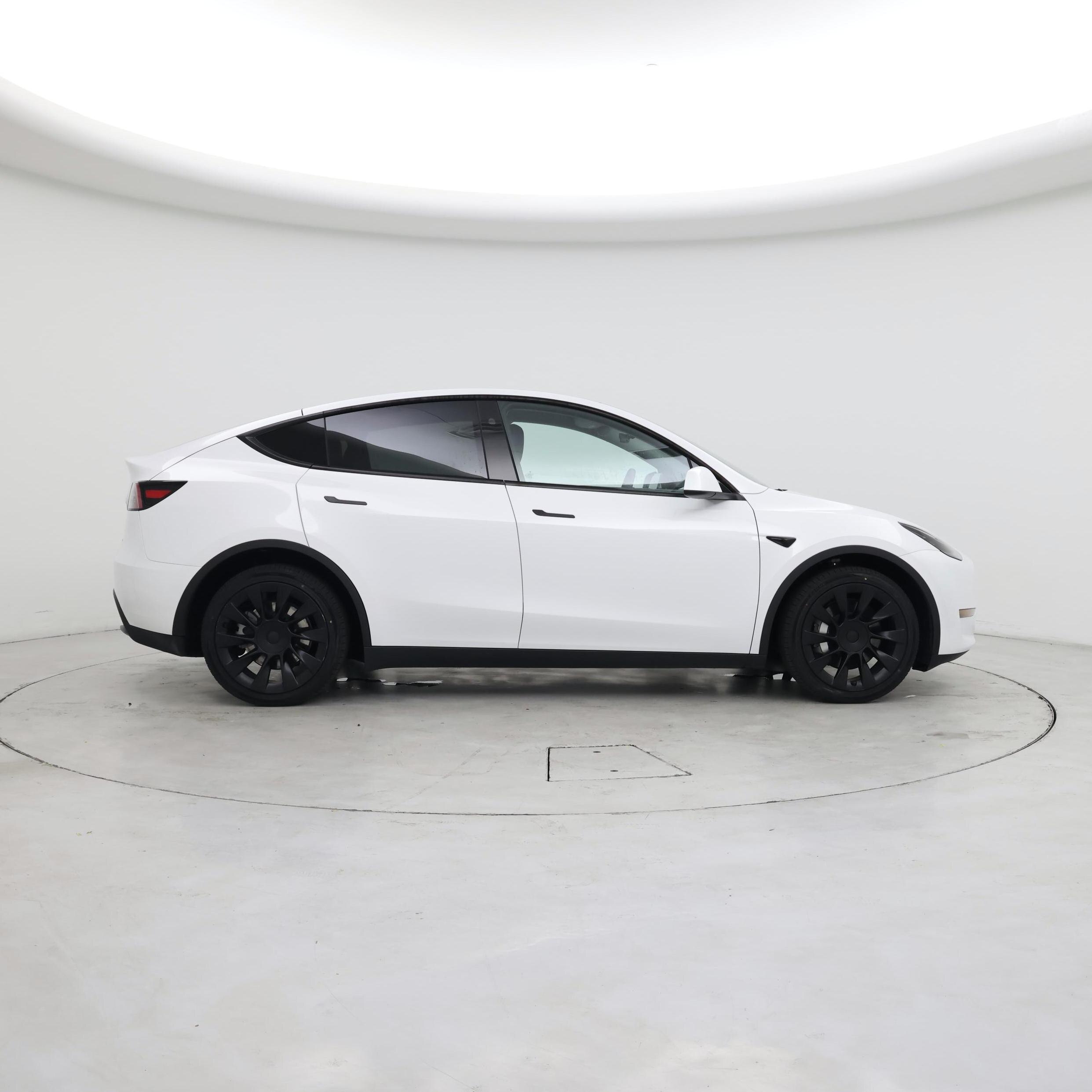 Thumbnail: 2023 Tesla Model Y - 7