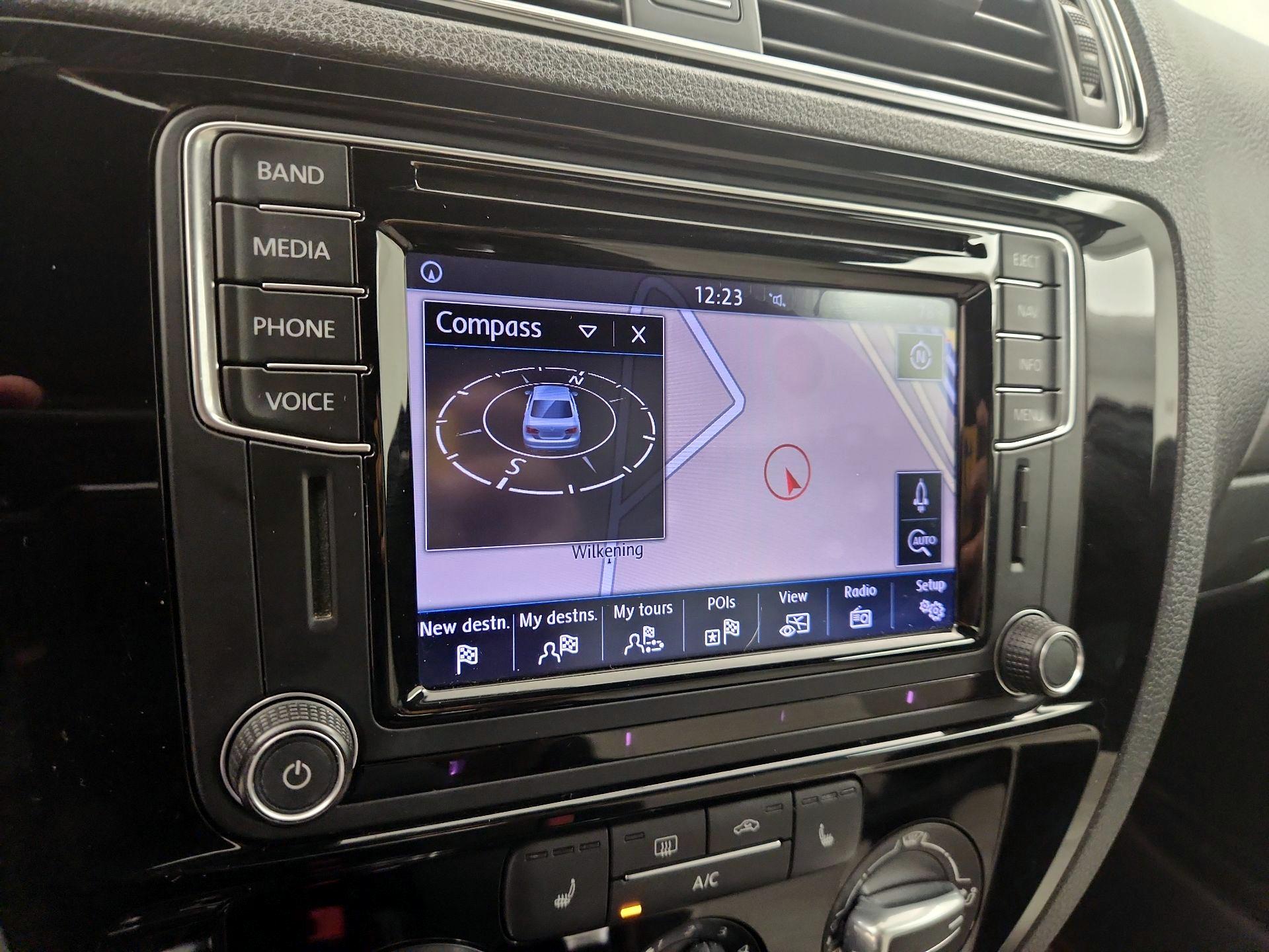 Thumbnail: 2016 Volkswagen Jetta - 14