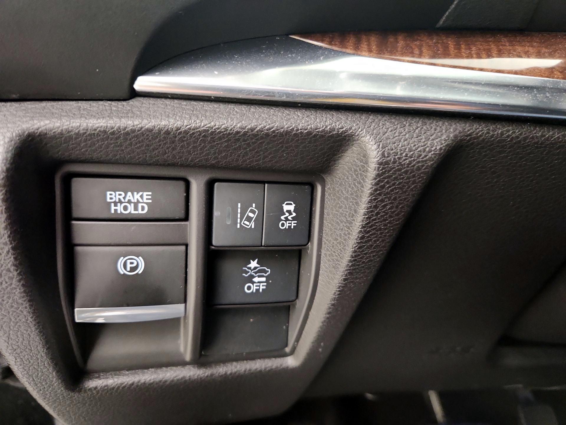 Thumbnail: 2018 Acura MDX - 13