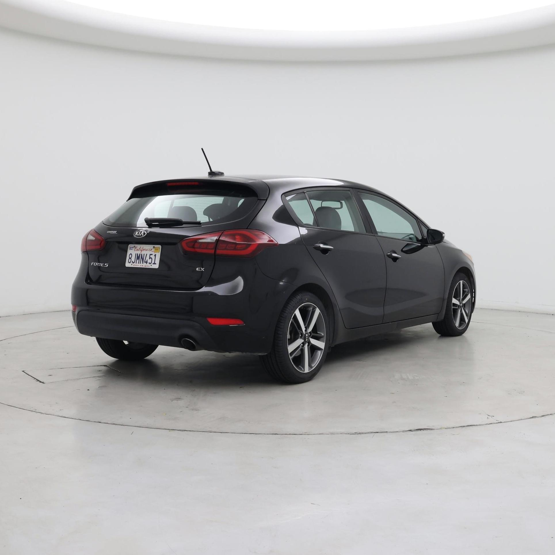 Thumbnail: 2018 Kia Forte - 8