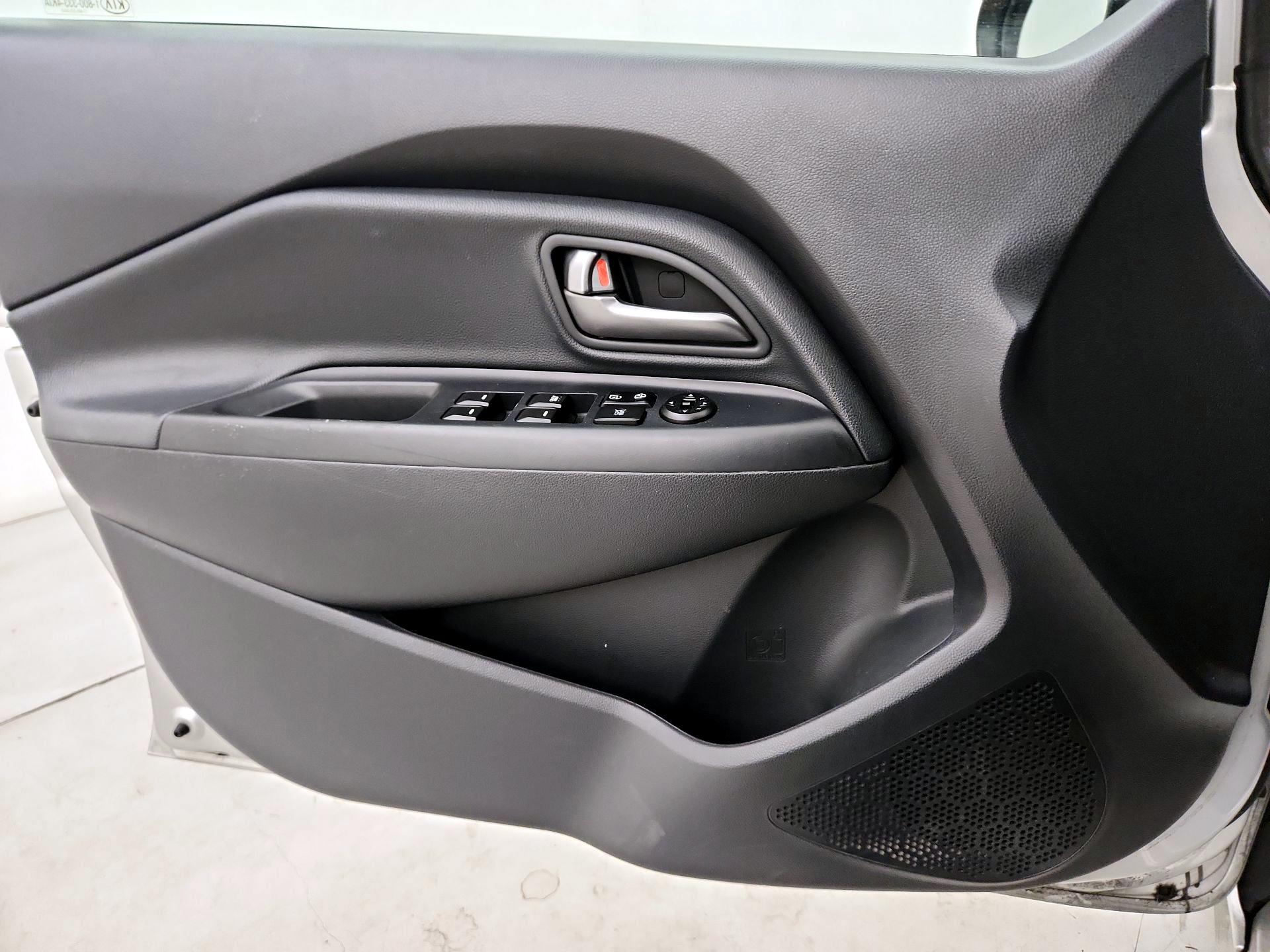 Thumbnail: 2013 Kia Rio - 12