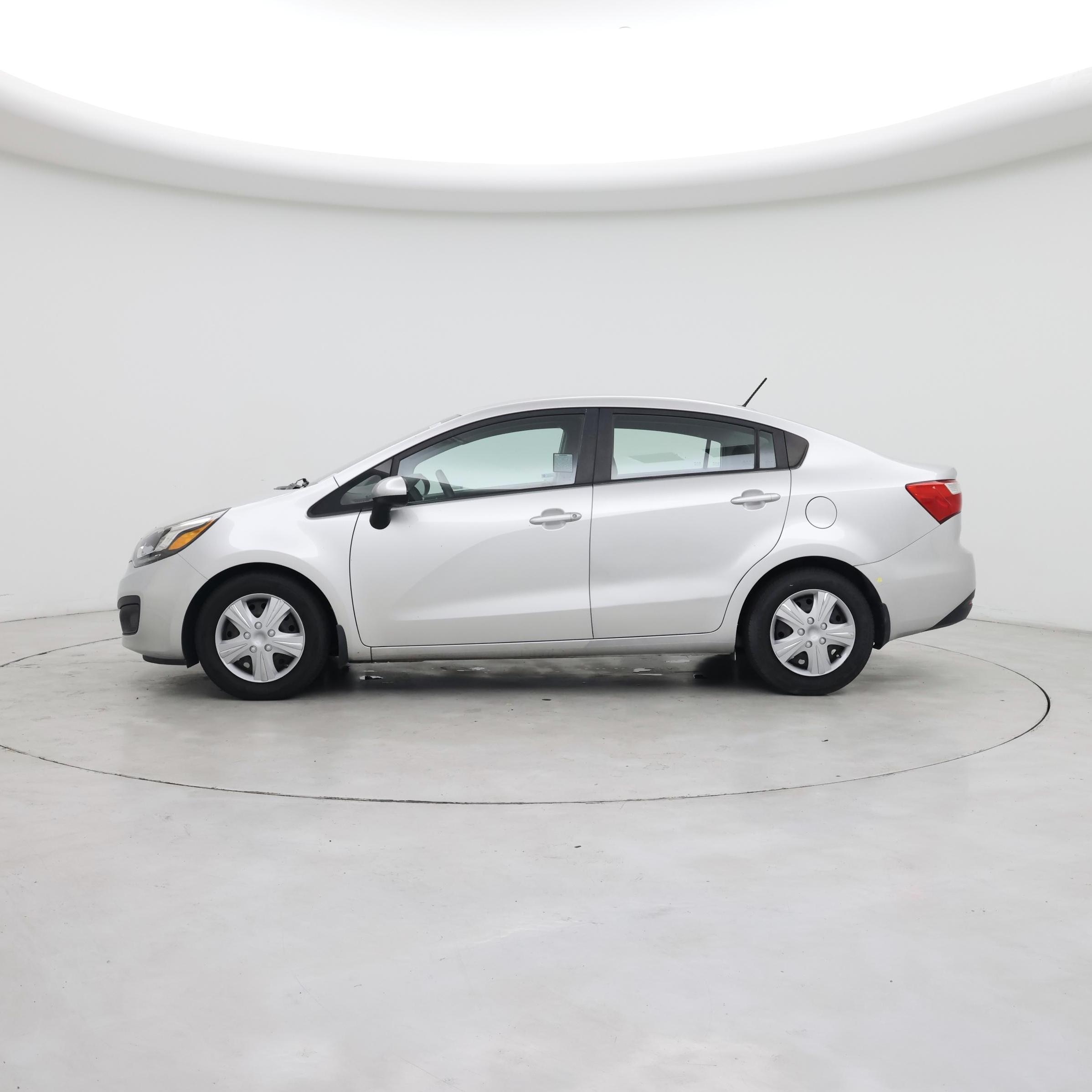 Thumbnail: 2013 Kia Rio - 3