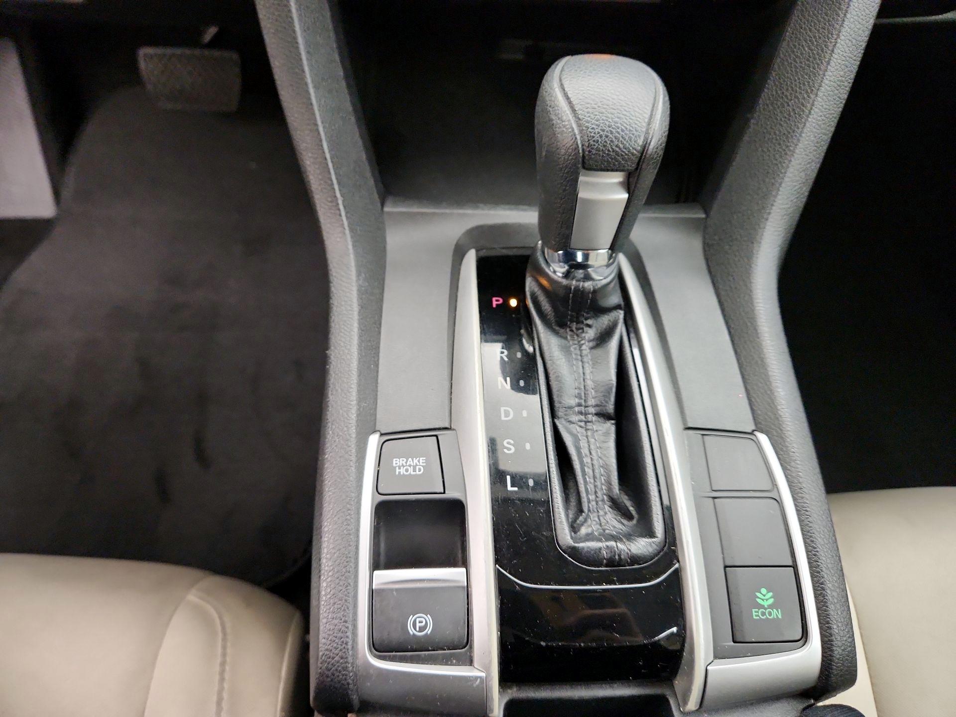 Thumbnail: 2017 Honda Civic - 17