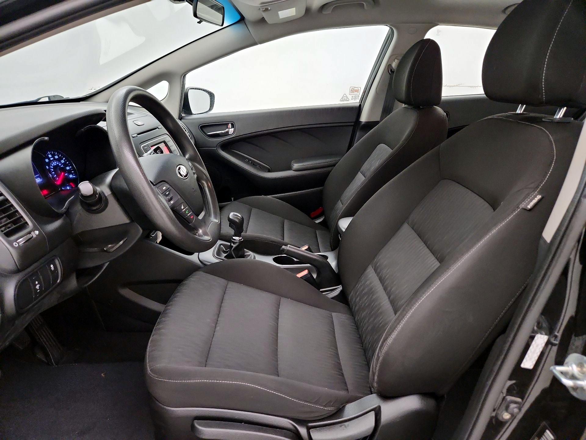 Thumbnail: 2016 Kia Forte - 11