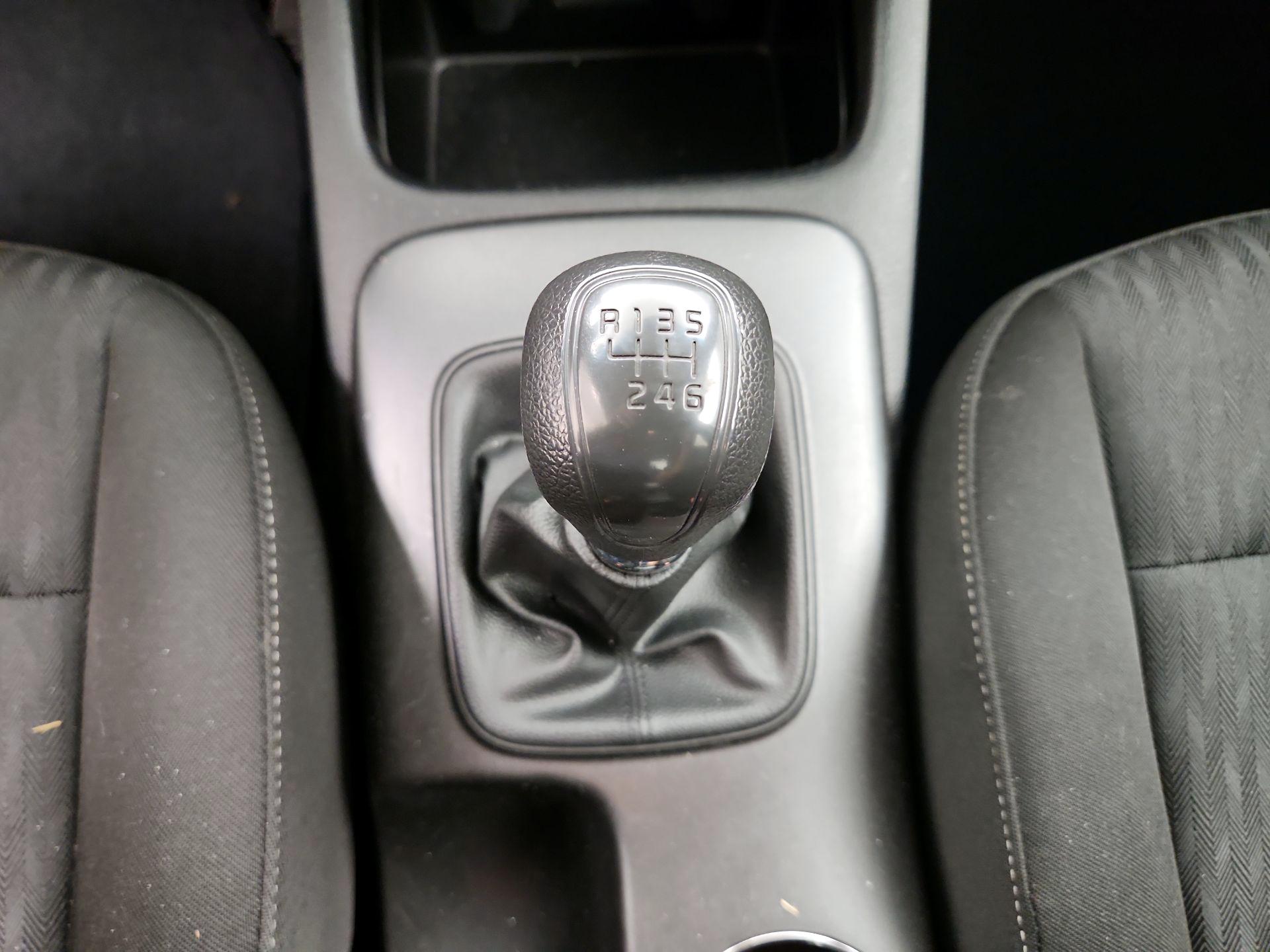 Thumbnail: 2016 Kia Forte - 16