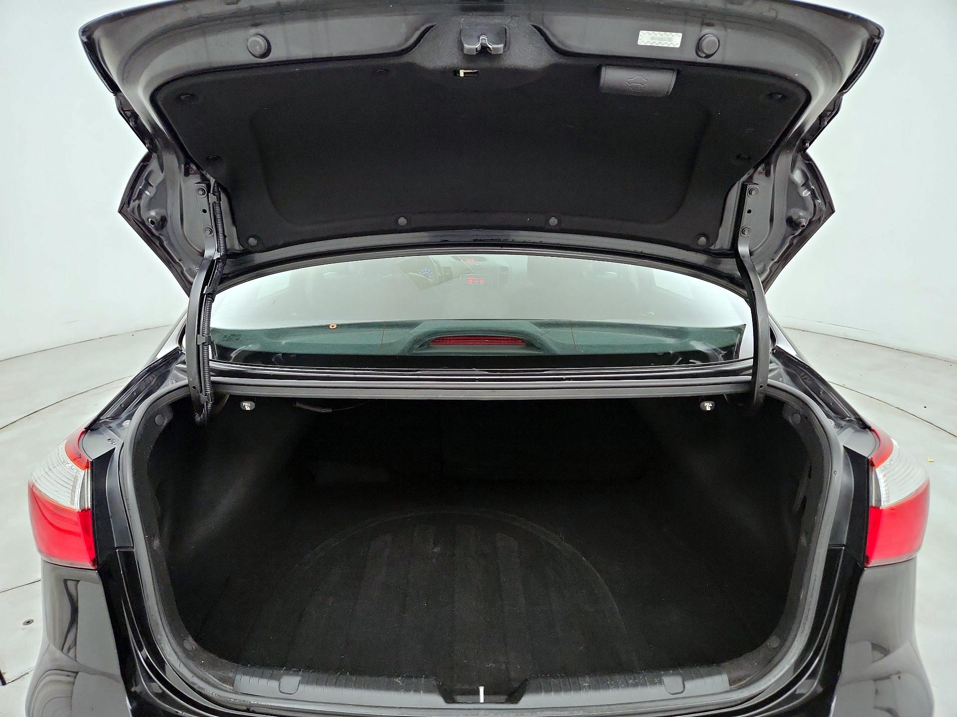 Thumbnail: 2016 Kia Forte - 19