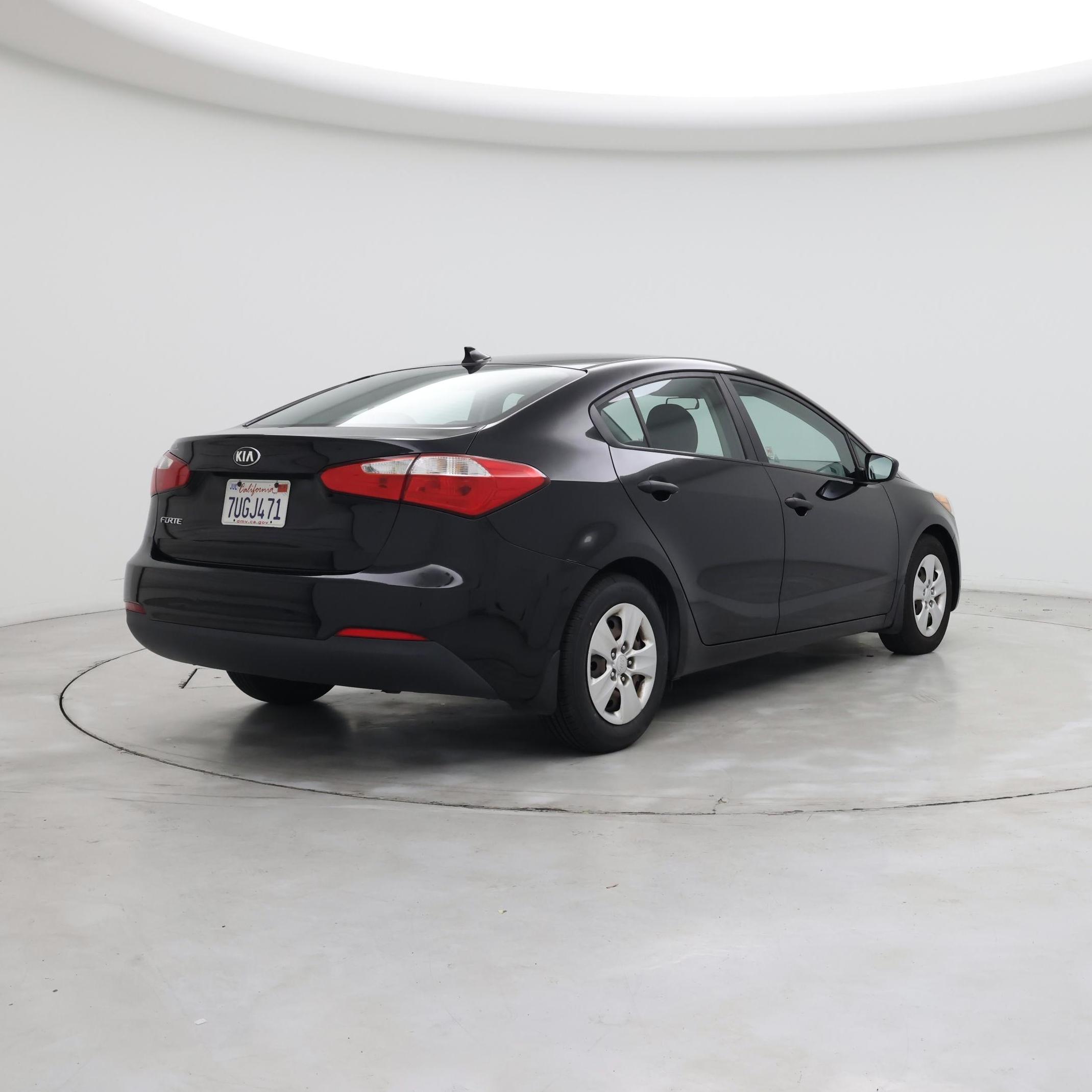 Thumbnail: 2016 Kia Forte - 8