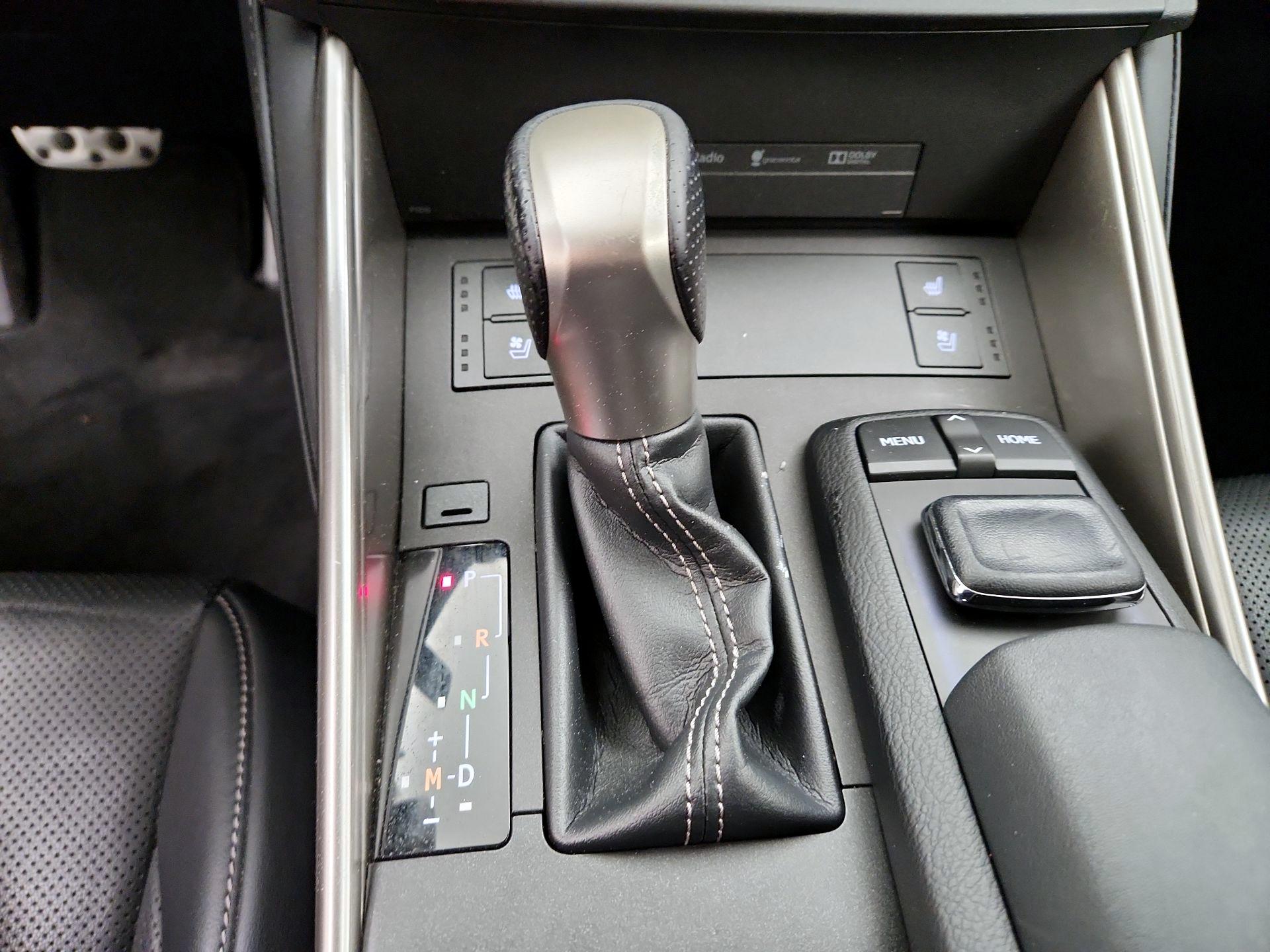 Thumbnail: 2016 Lexus IS - 18