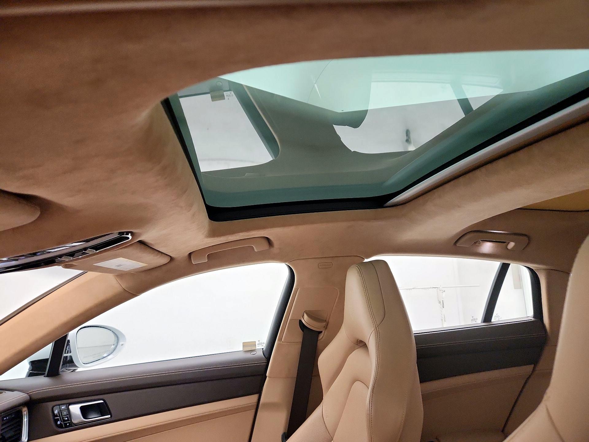 Thumbnail: 2019 Porsche Panamera - 20