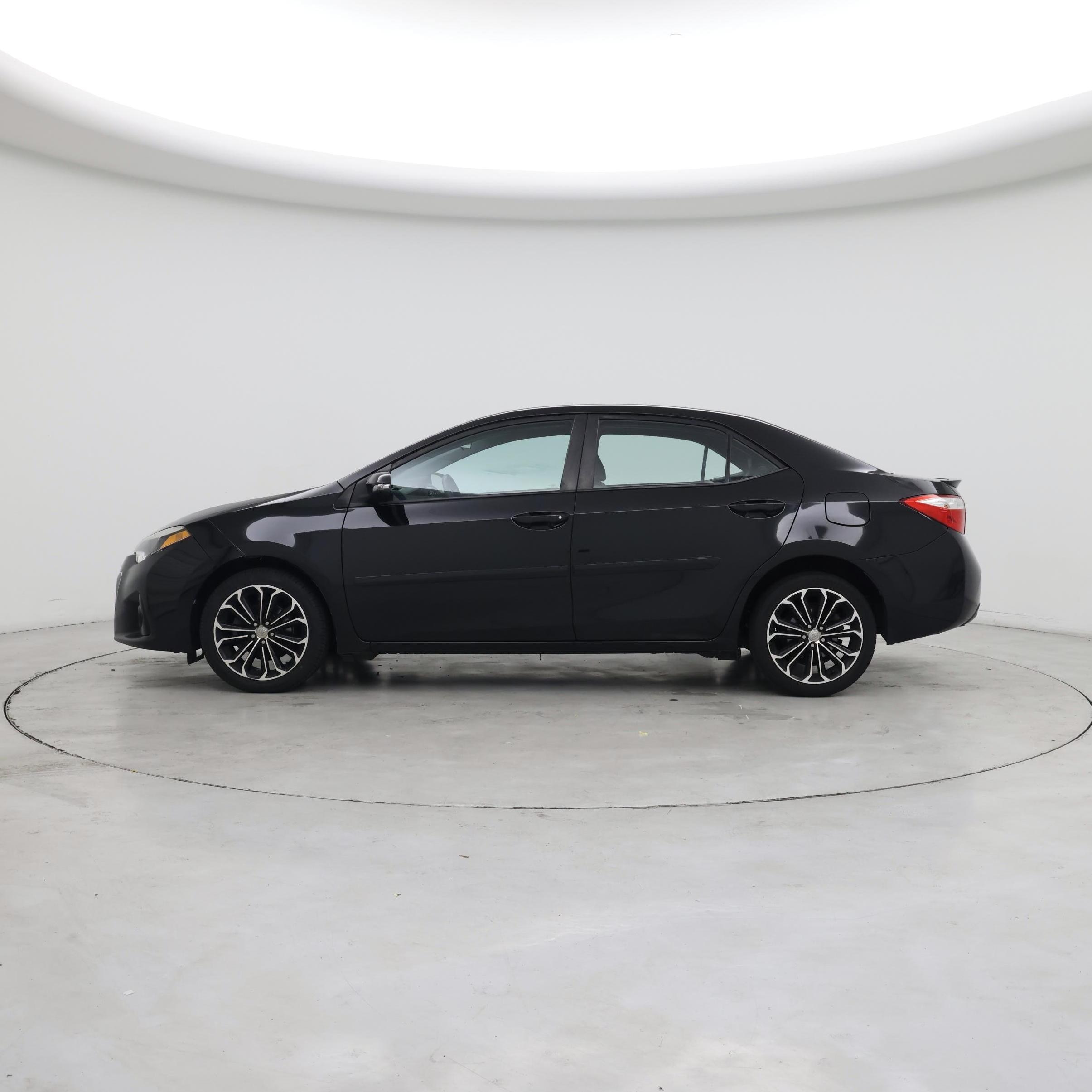 Thumbnail: 2015 Toyota Corolla - 3