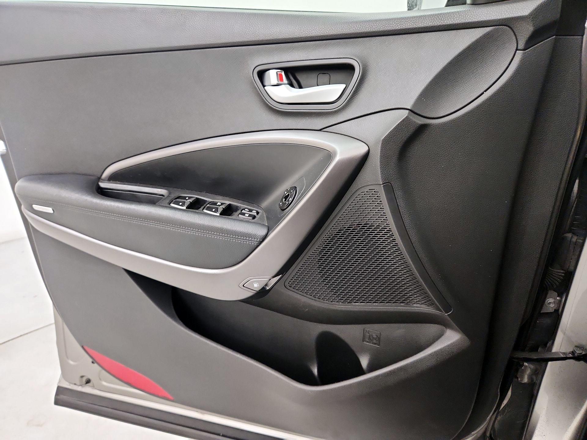 Thumbnail: 2014 Hyundai Santa Fe - 12