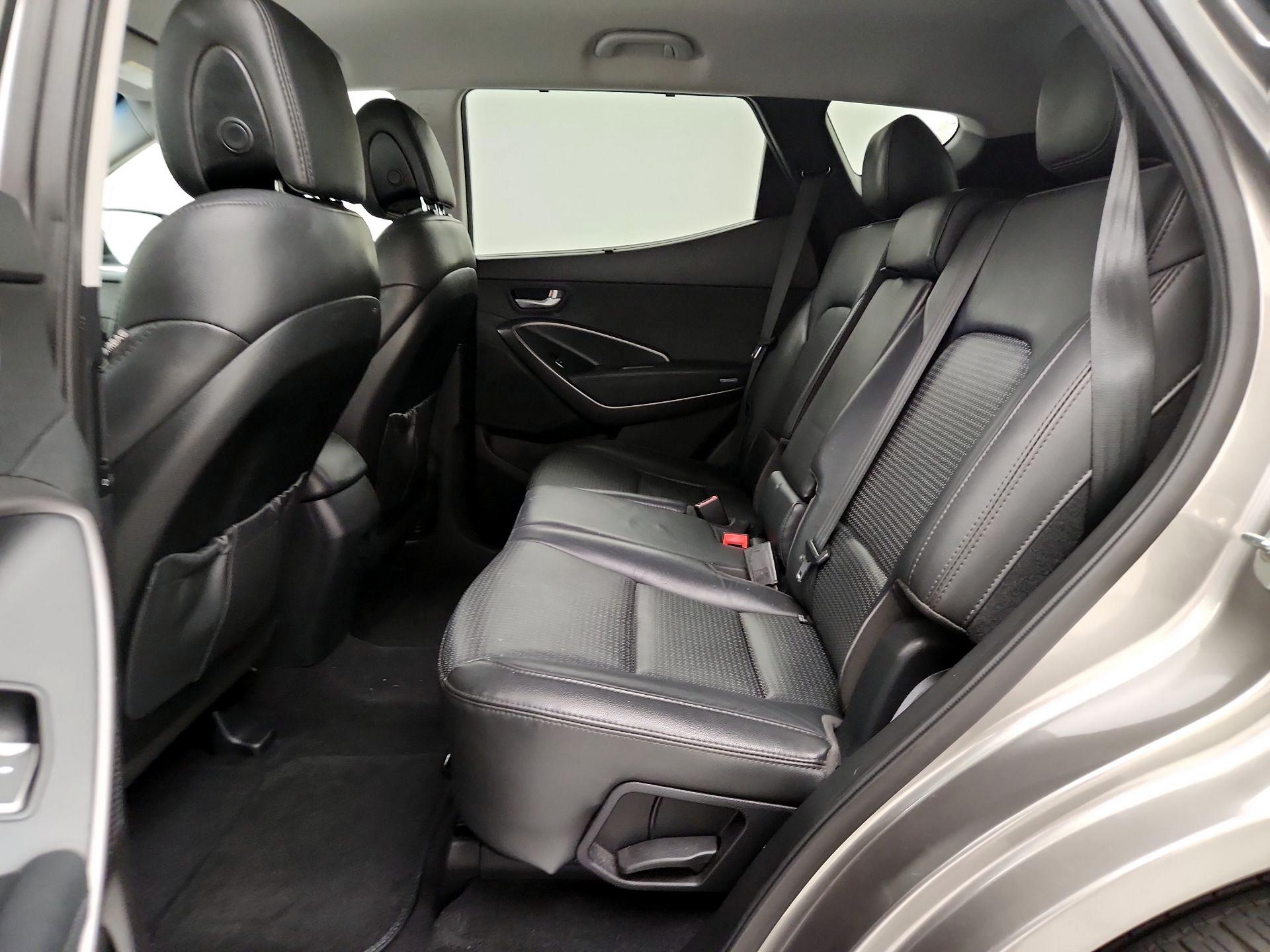 Thumbnail: 2014 Hyundai Santa Fe - 19