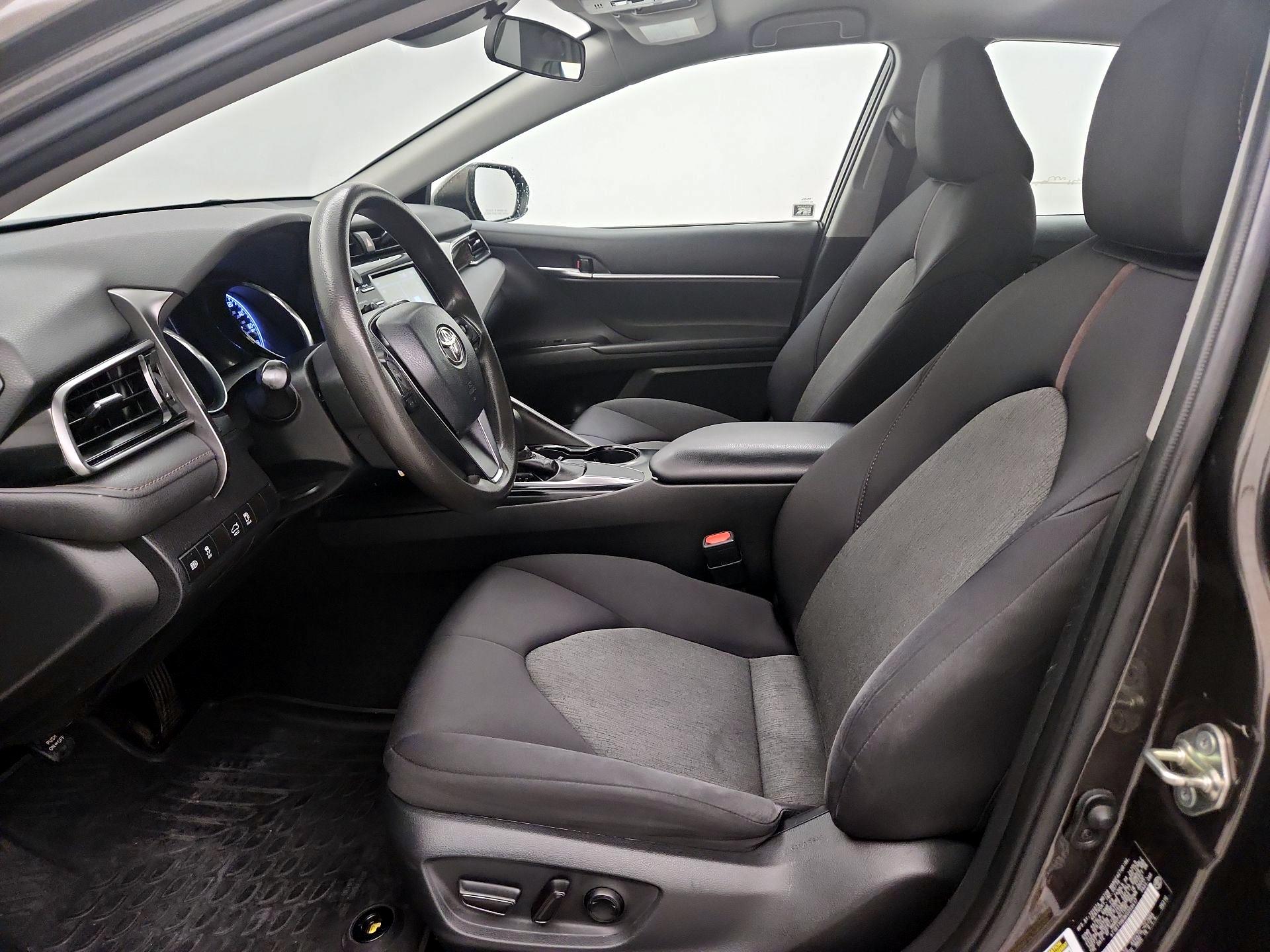 Thumbnail: 2019 Toyota Camry - 11