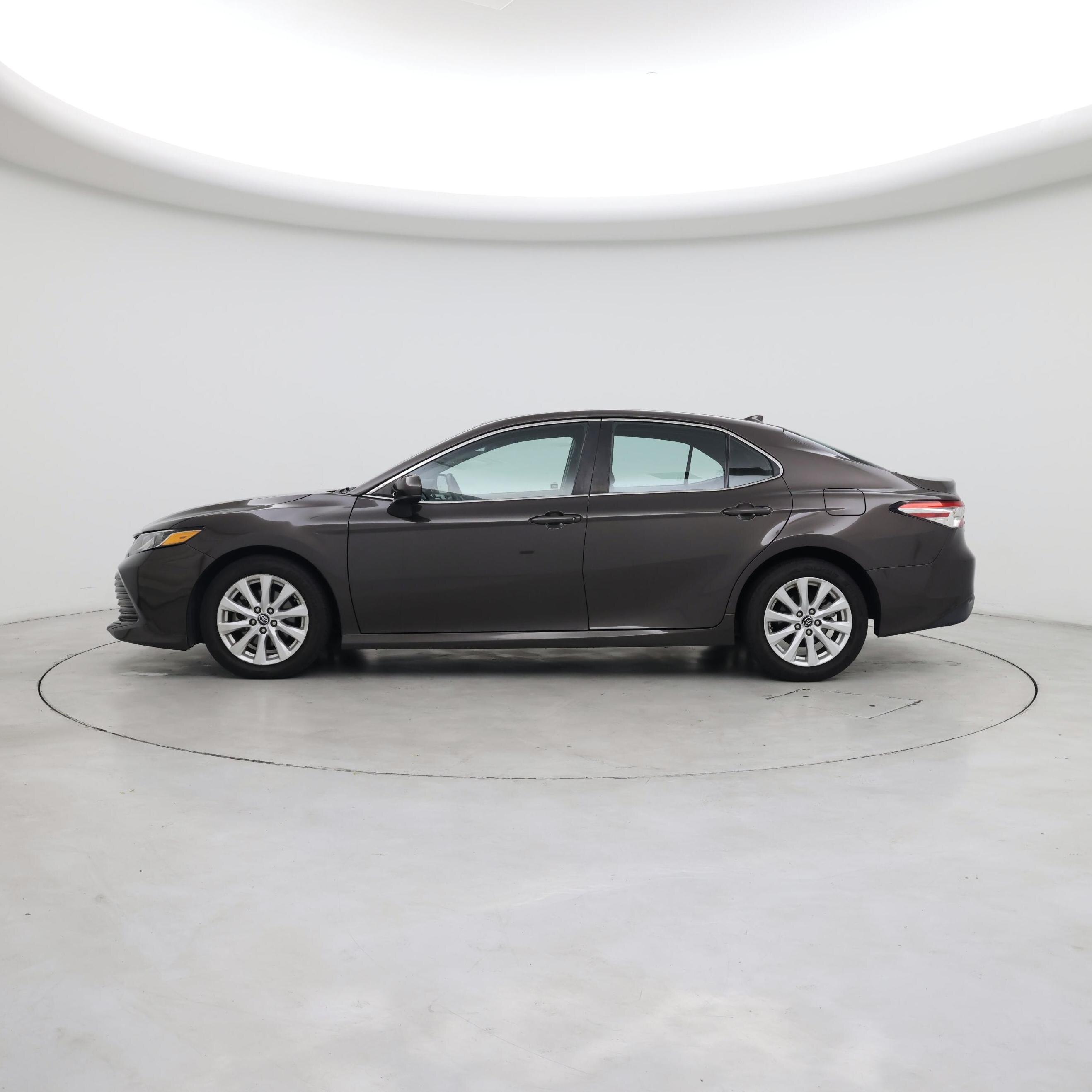 Thumbnail: 2019 Toyota Camry - 3