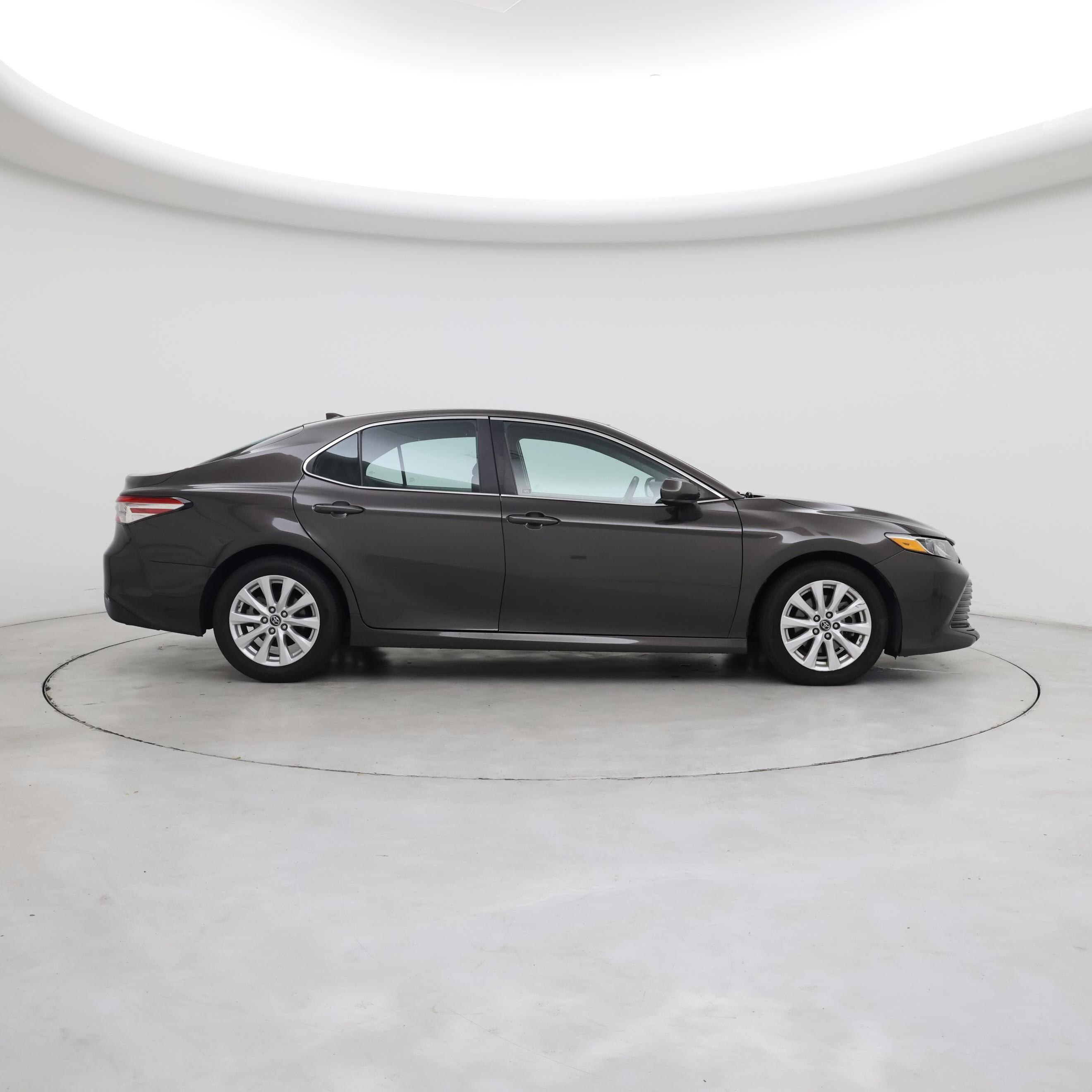 Thumbnail: 2019 Toyota Camry - 7